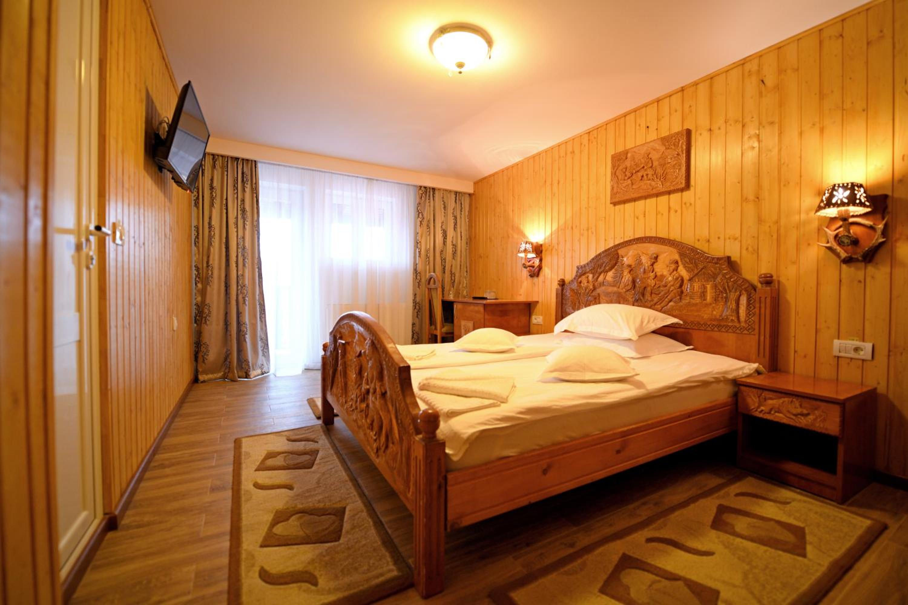 Deluxe Double Room - Photo 1