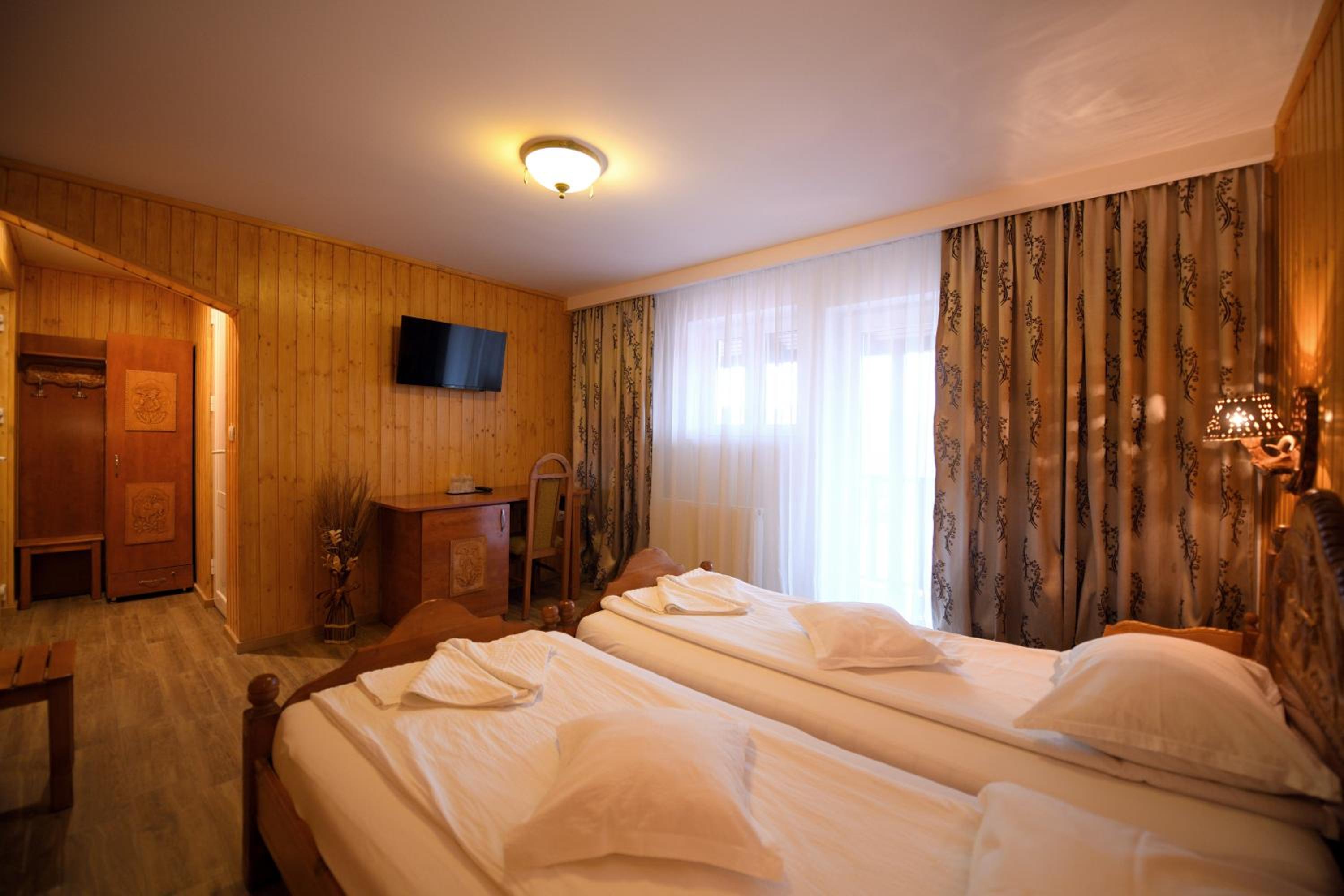 Deluxe Double Room - Photo 4