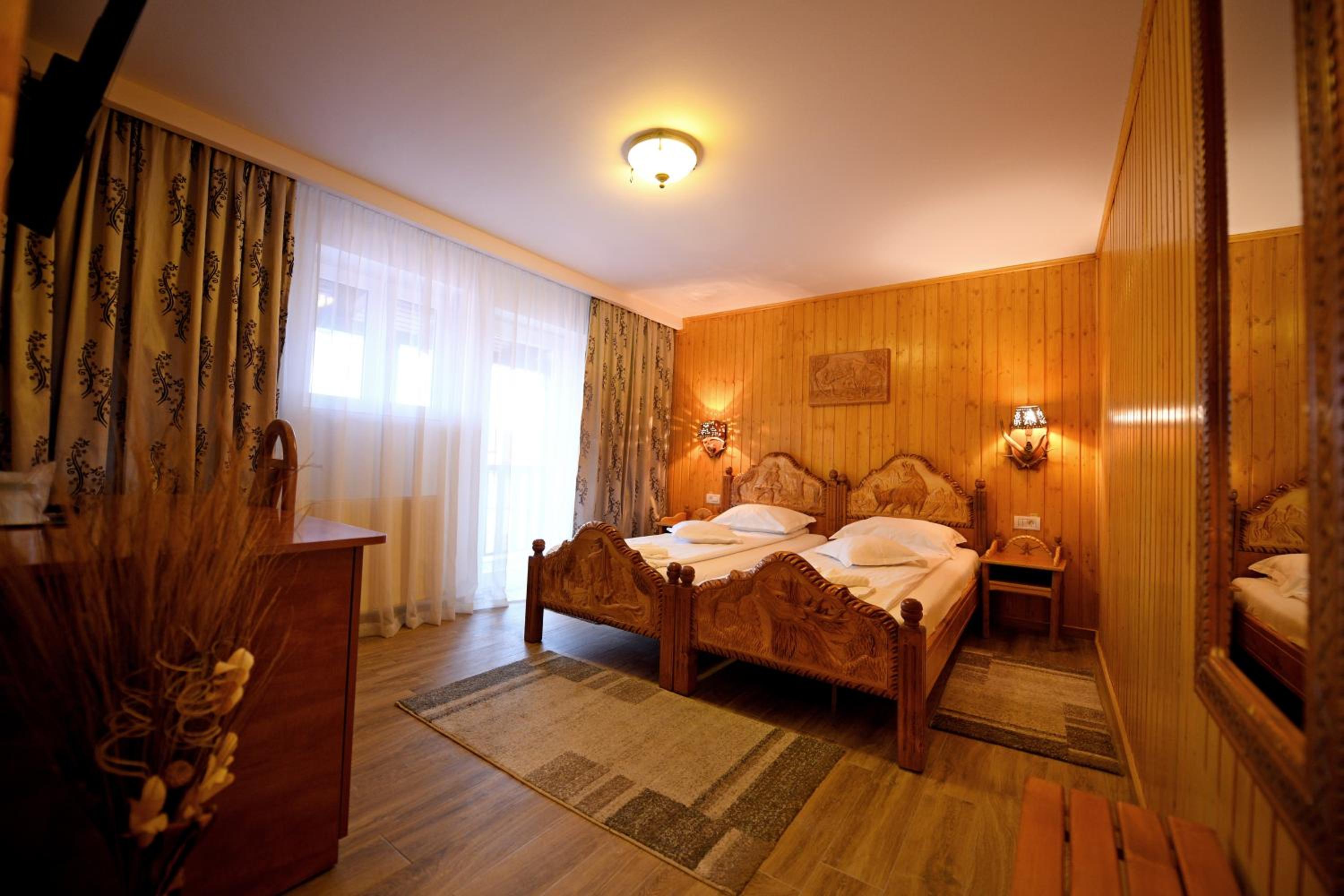 Deluxe Double Room - Photo 5