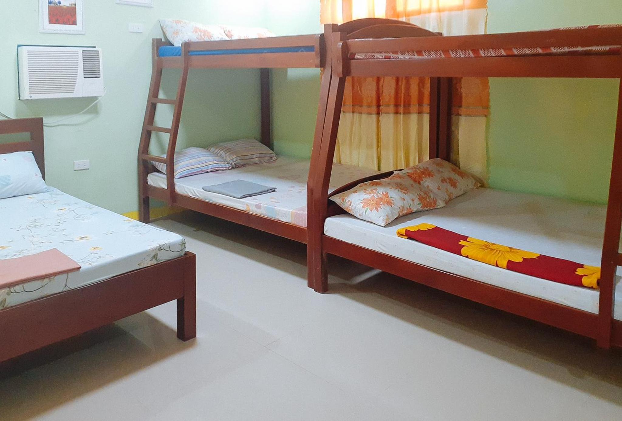 Deluxe Family Room - Photo 1