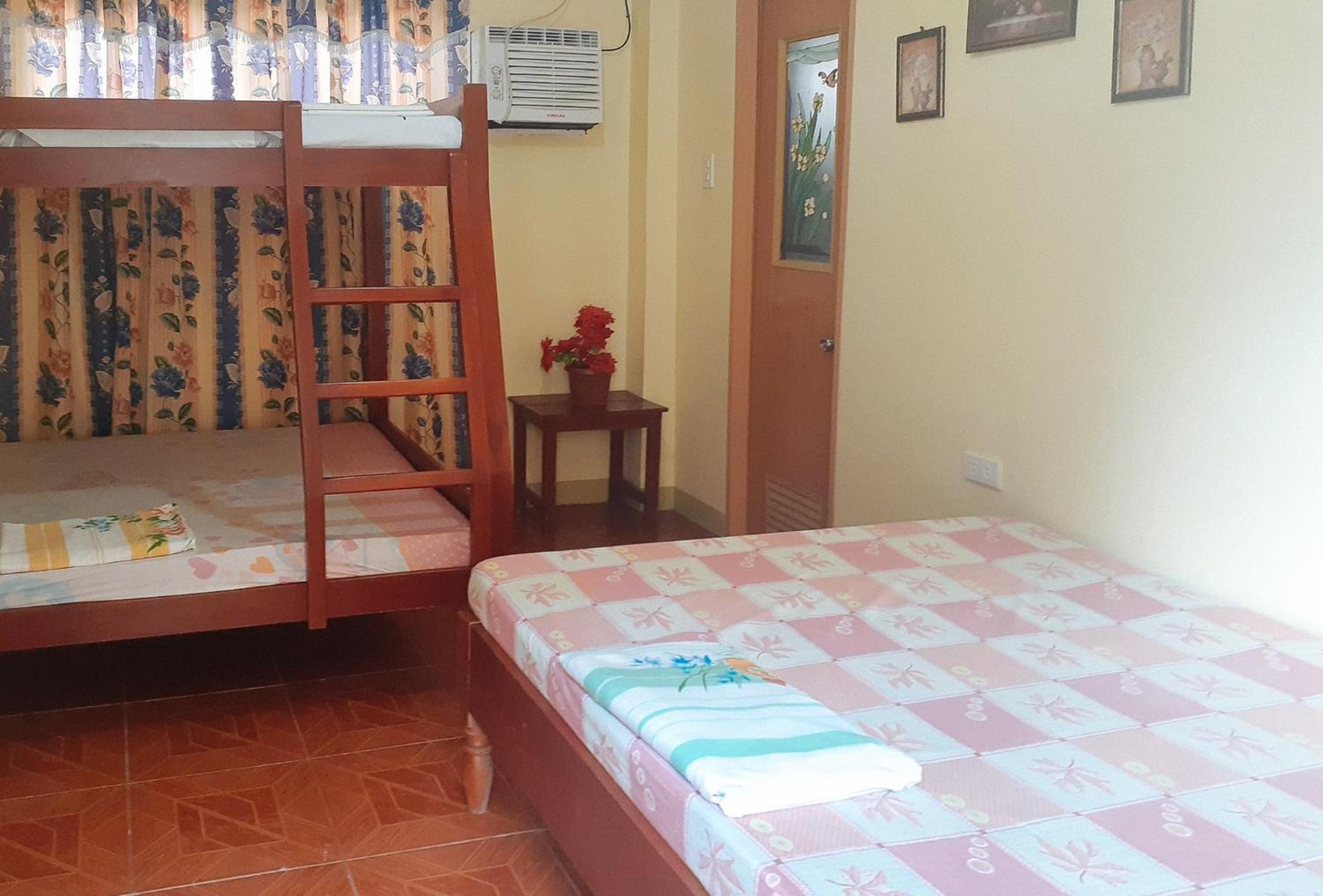 Family Room - Photo 7