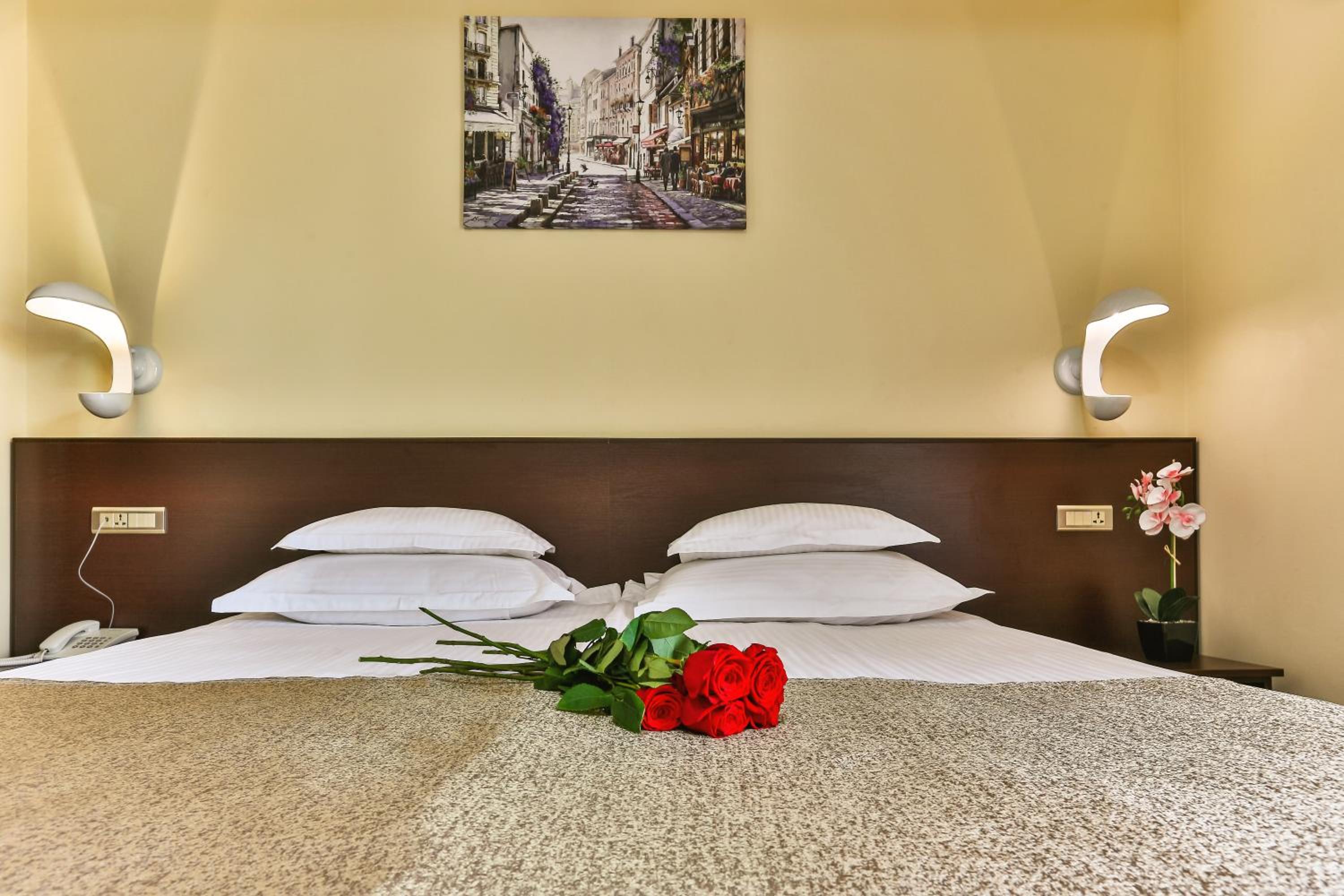 Superior Double Room with Partial Sea View photo 3