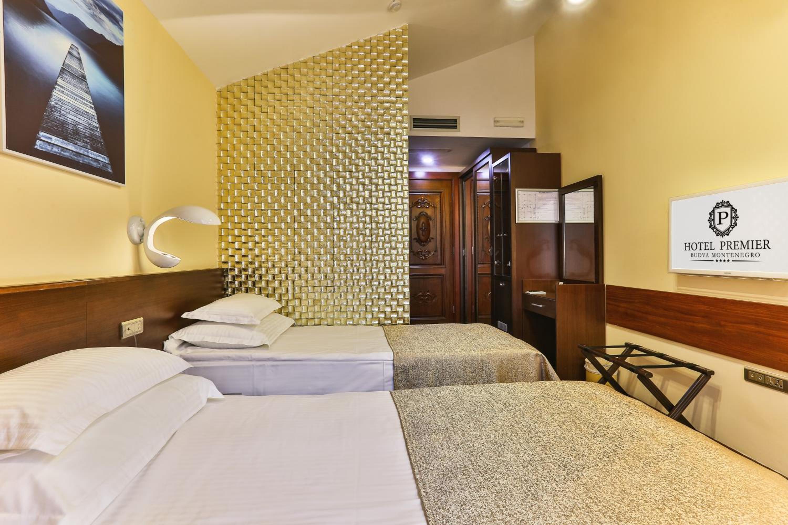 Standard Twin Room photo 3