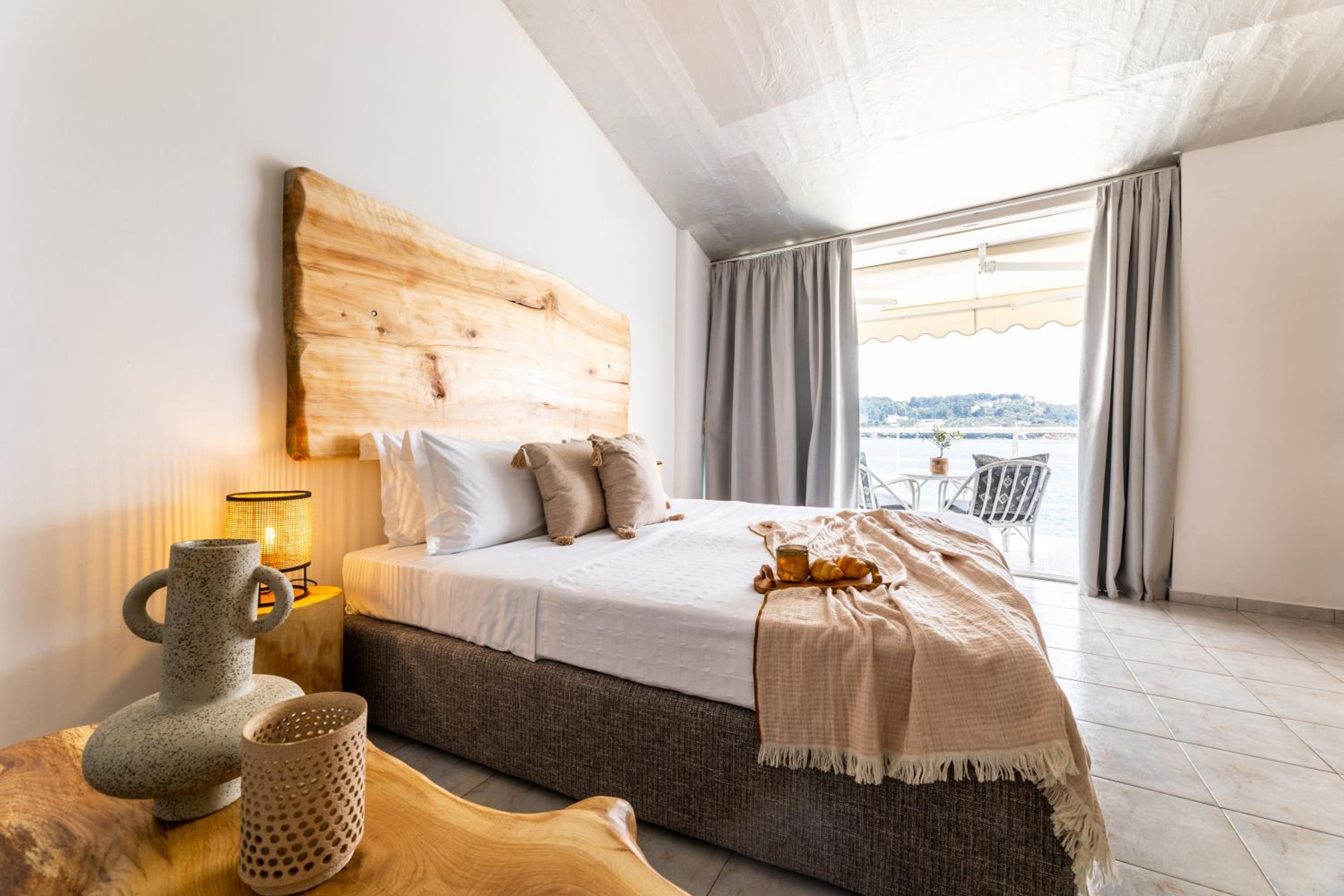 Double Room with Balcony and Sea View