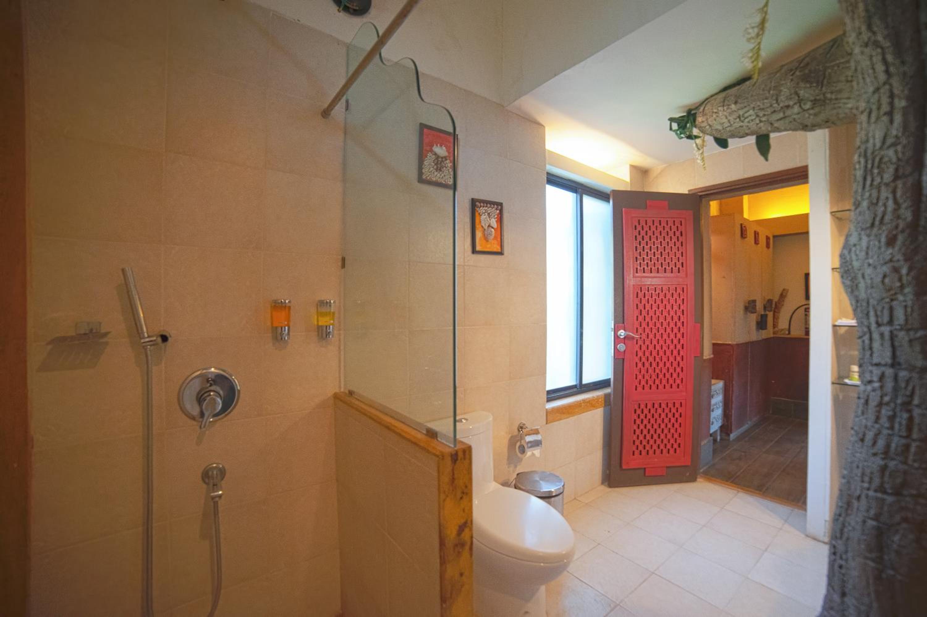 Tree House - Photo 10