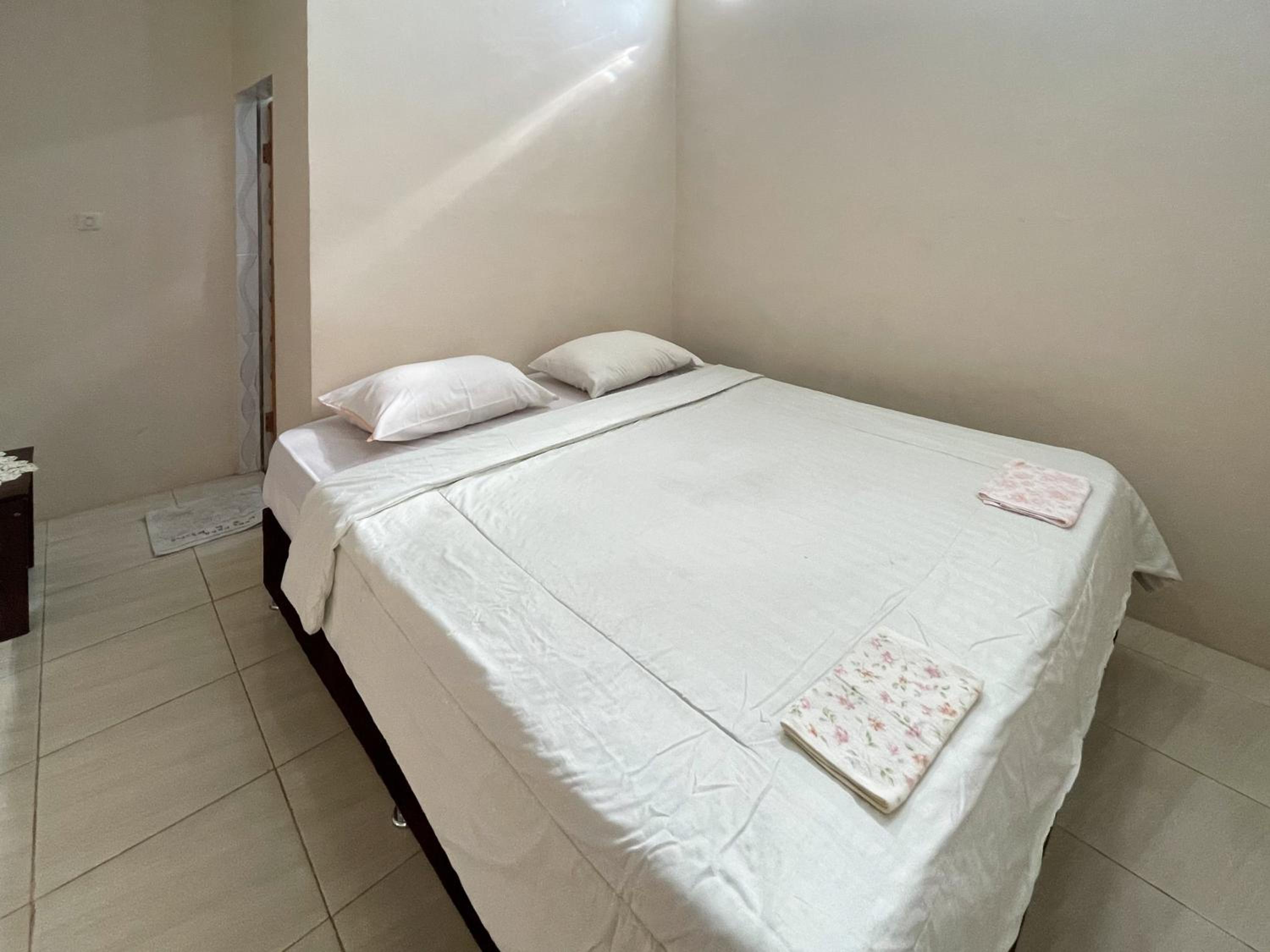 Standard Double Room - Photo 1