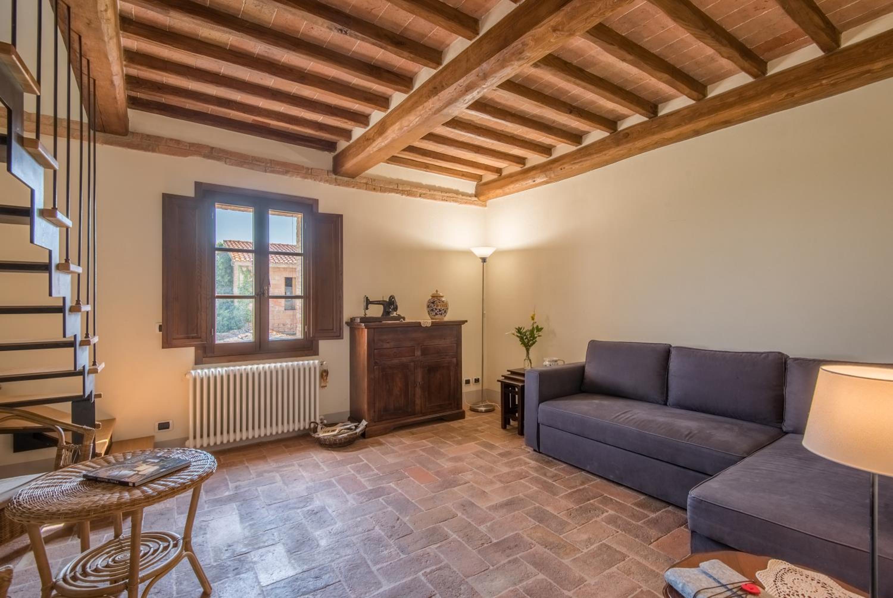 Three-Bedroom Premium Apartment with Balcony photo 1