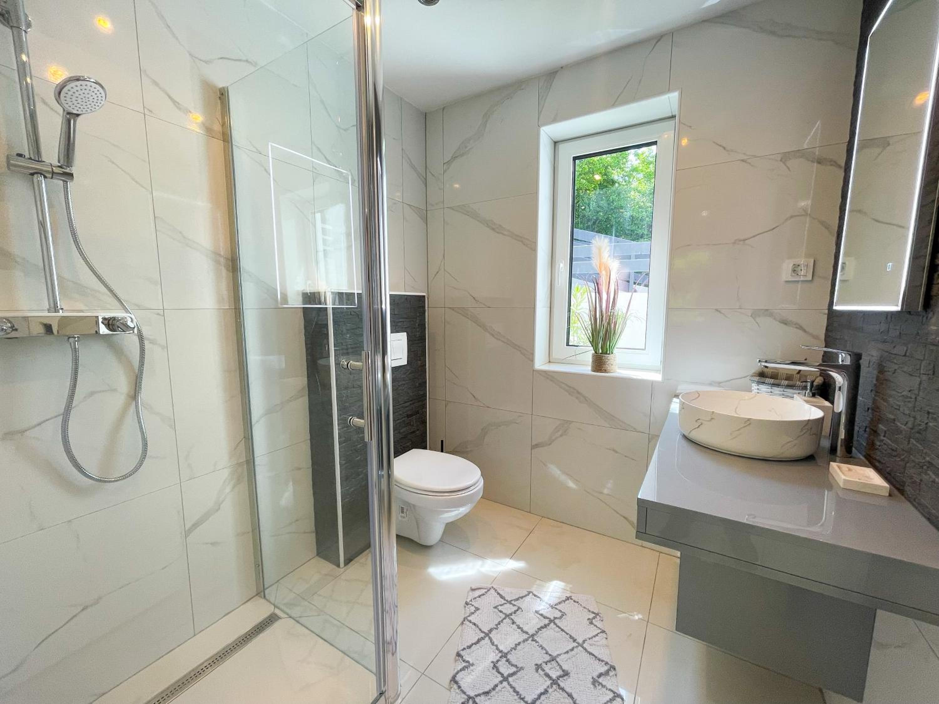 Villa with Sea View - Photo 7