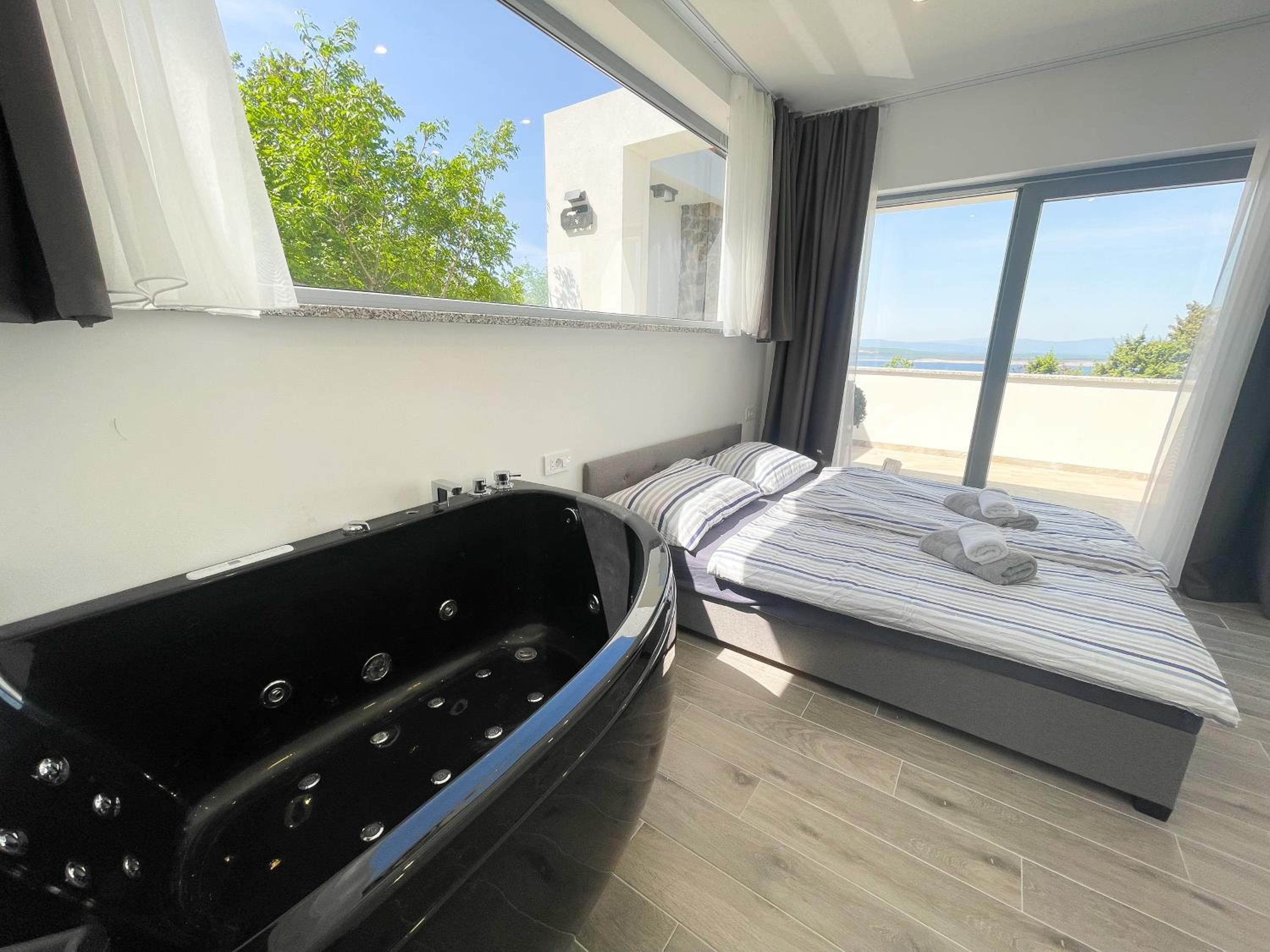Villa with Sea View - Photo 15
