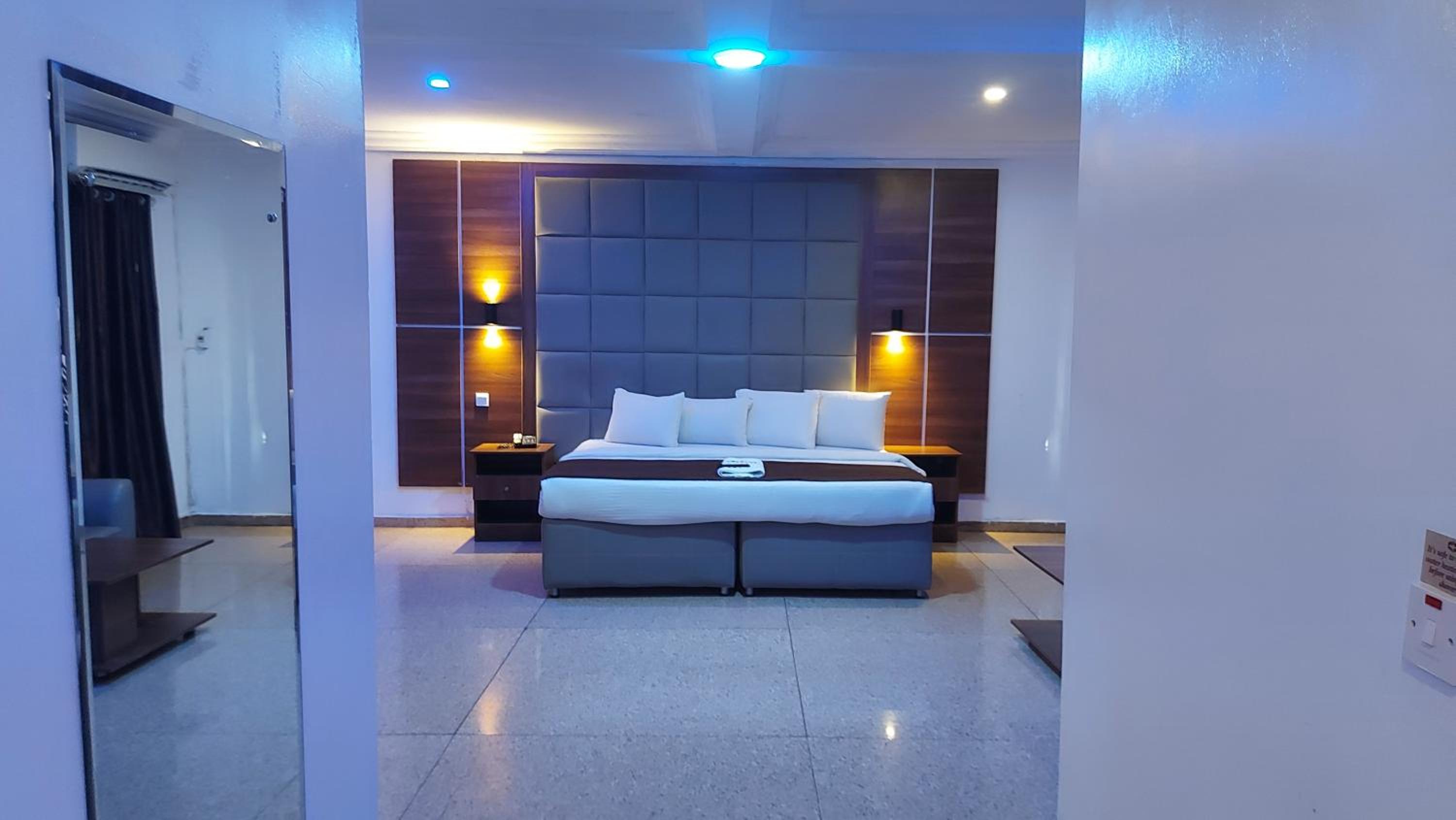 Superior Queen Room