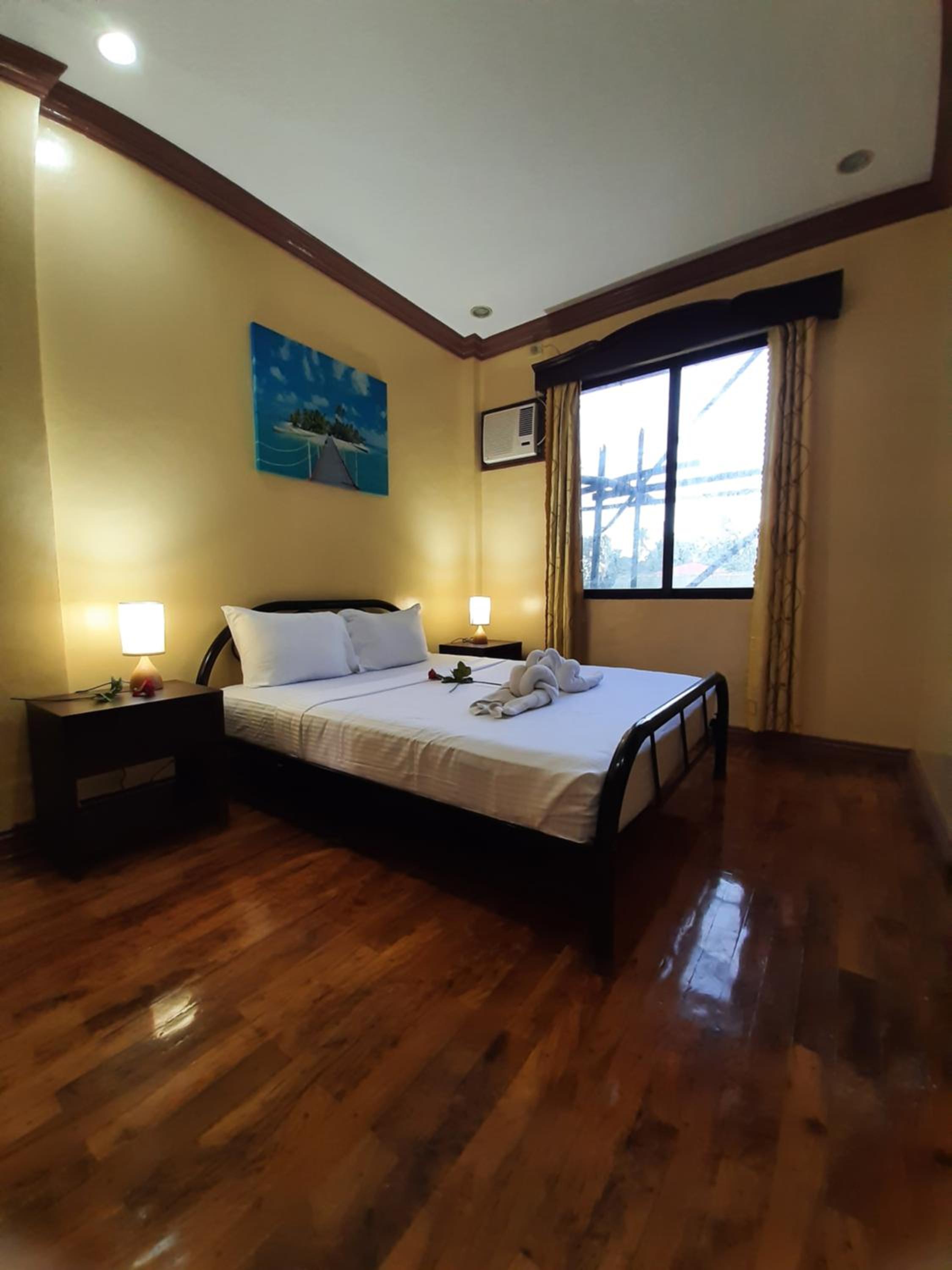 Standard Queen Room - Photo 6