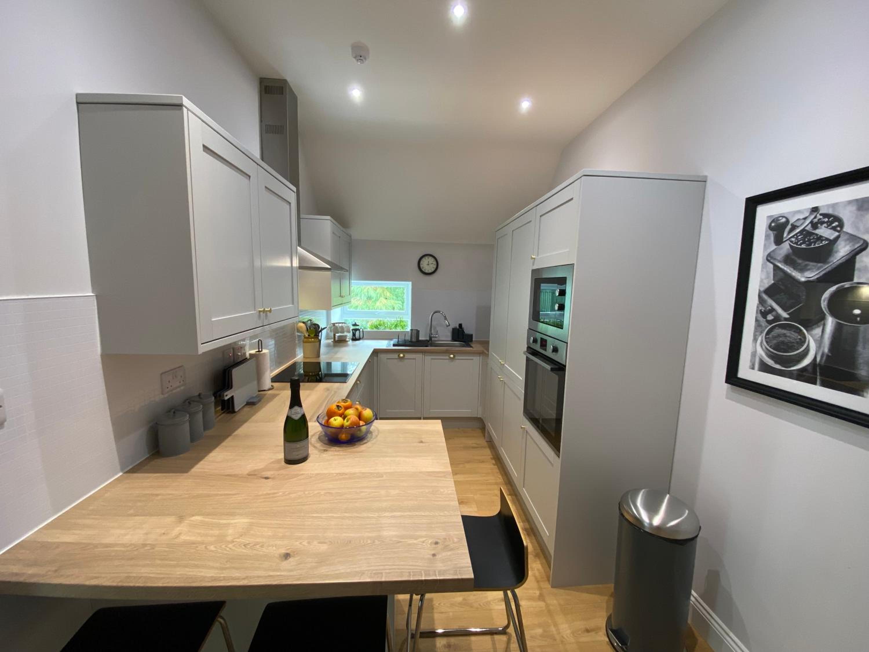 Three-Bedroom House photo 3