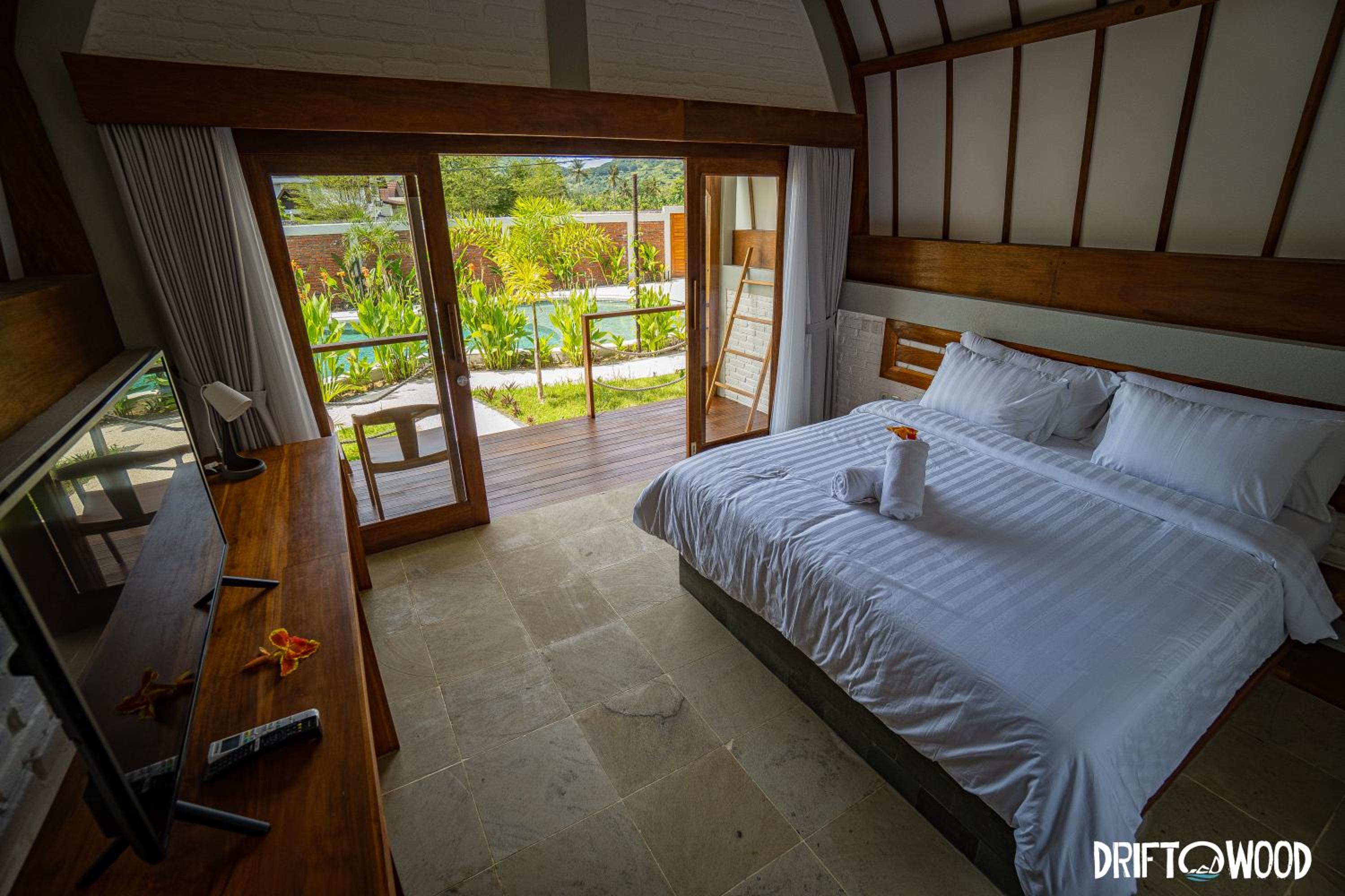 Double Room with Pool View