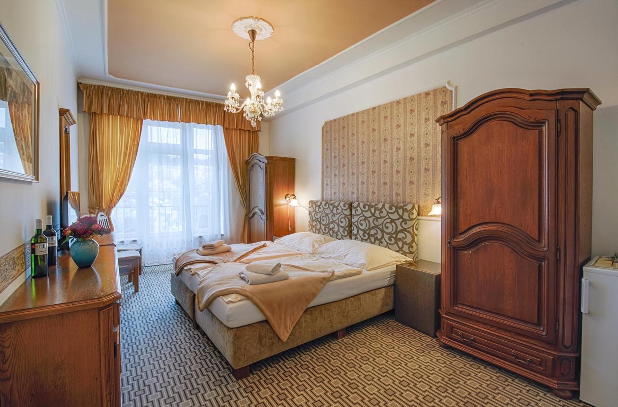 Double or Twin Room with View