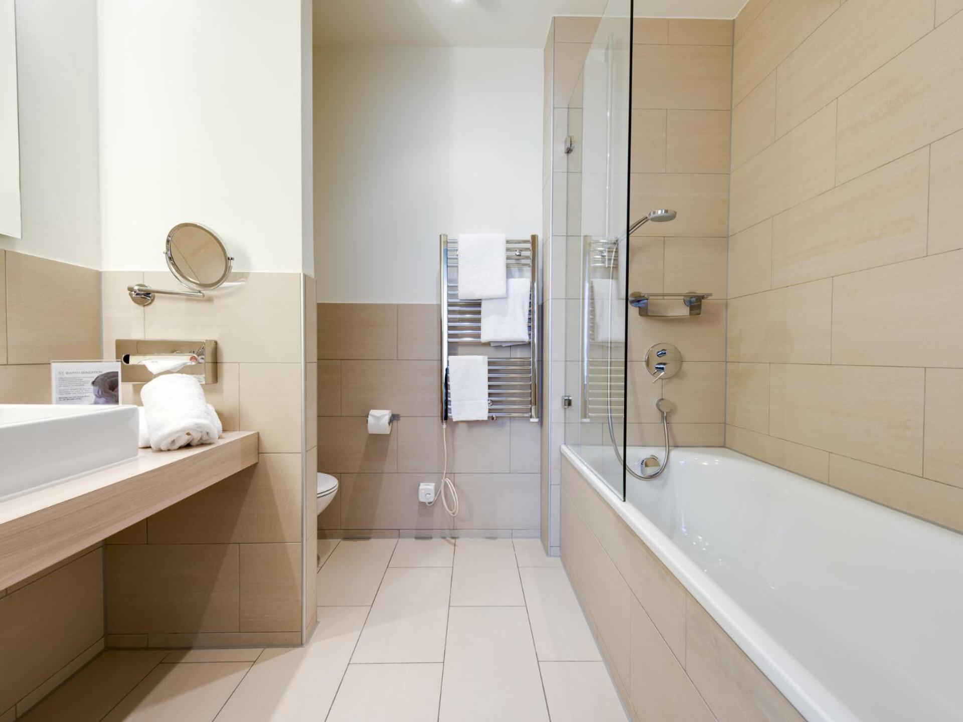 Deluxe Twin Room photo 3