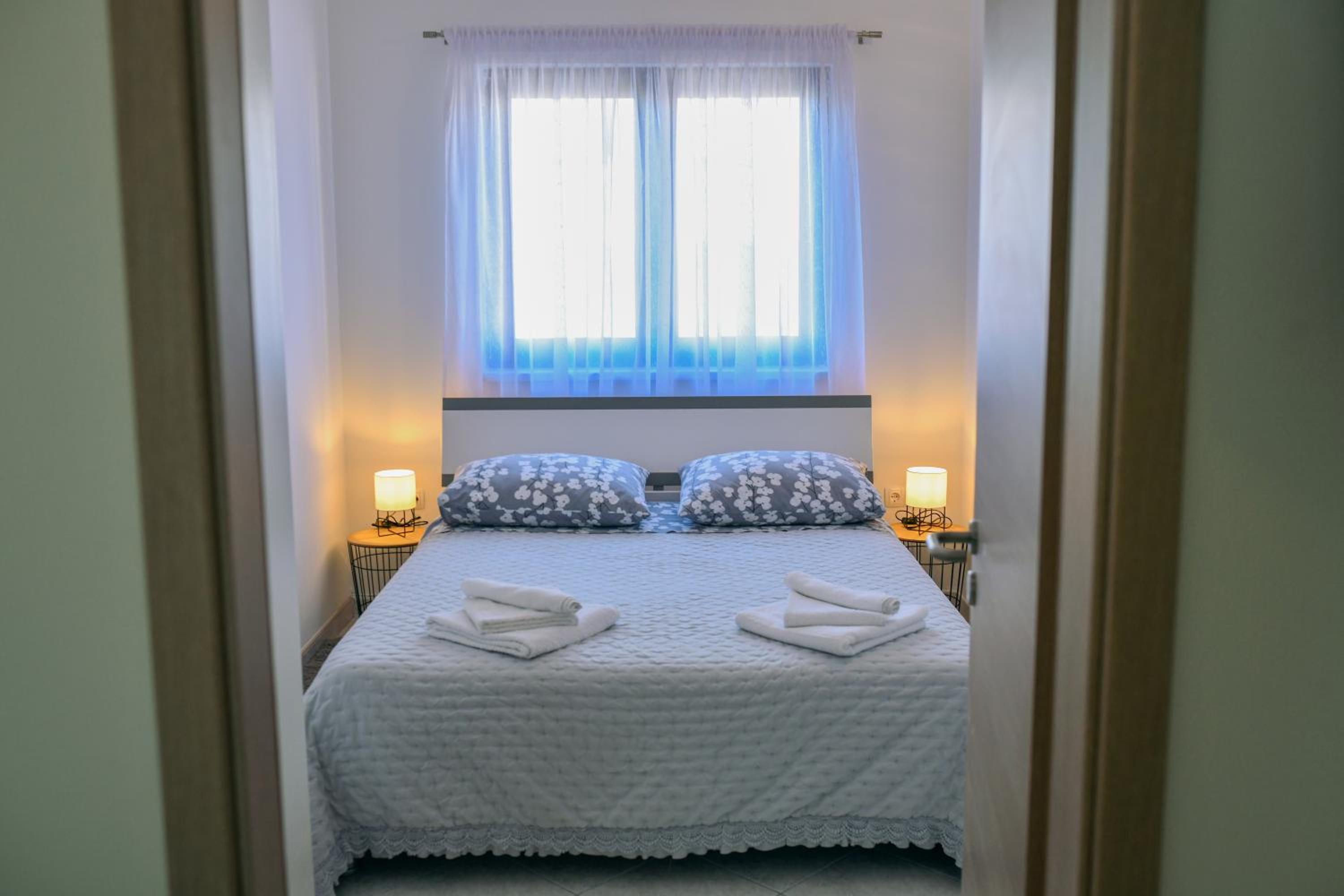 Two-Bedroom Apartment - Photo 35