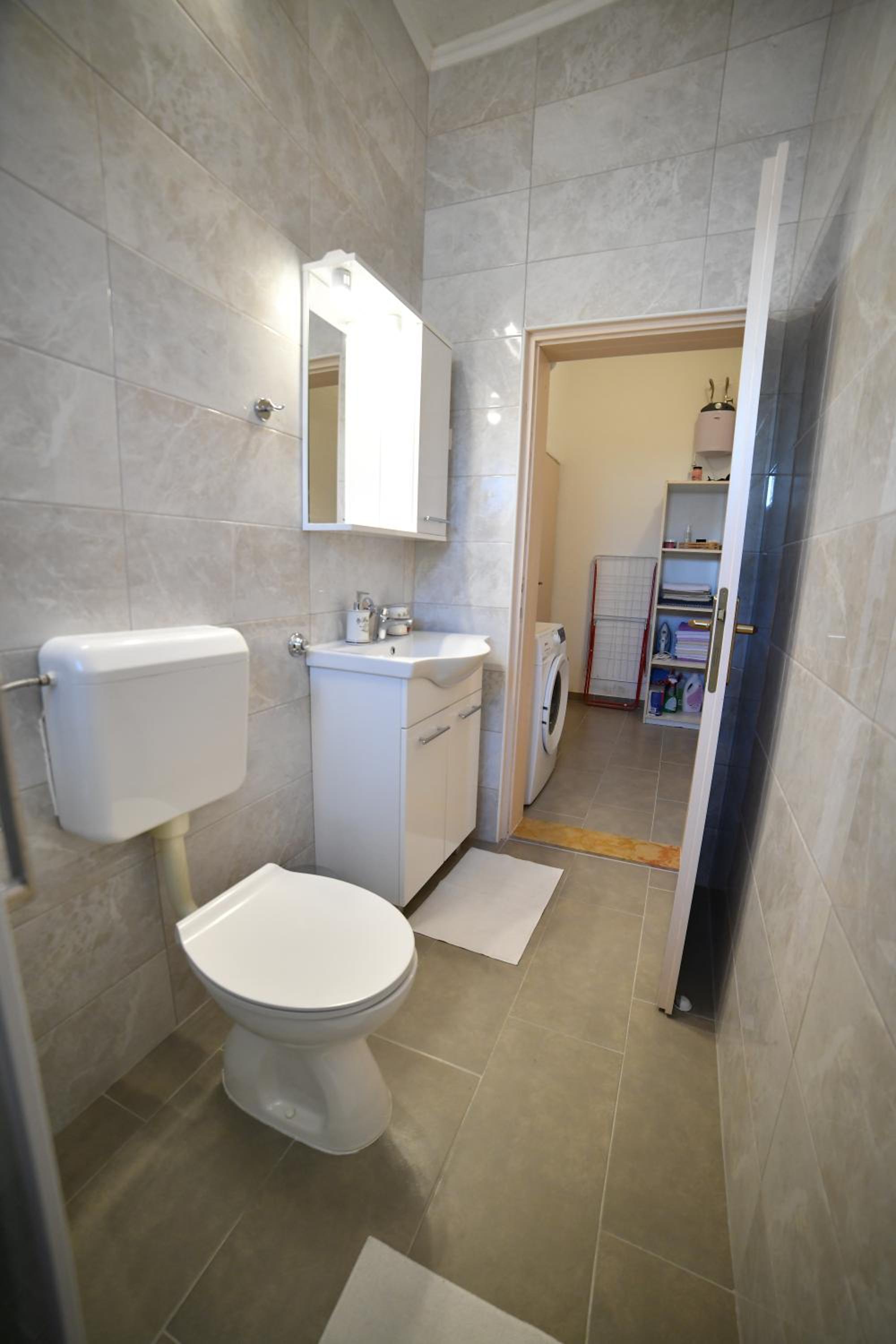 Two-Bedroom Apartment - Photo 37