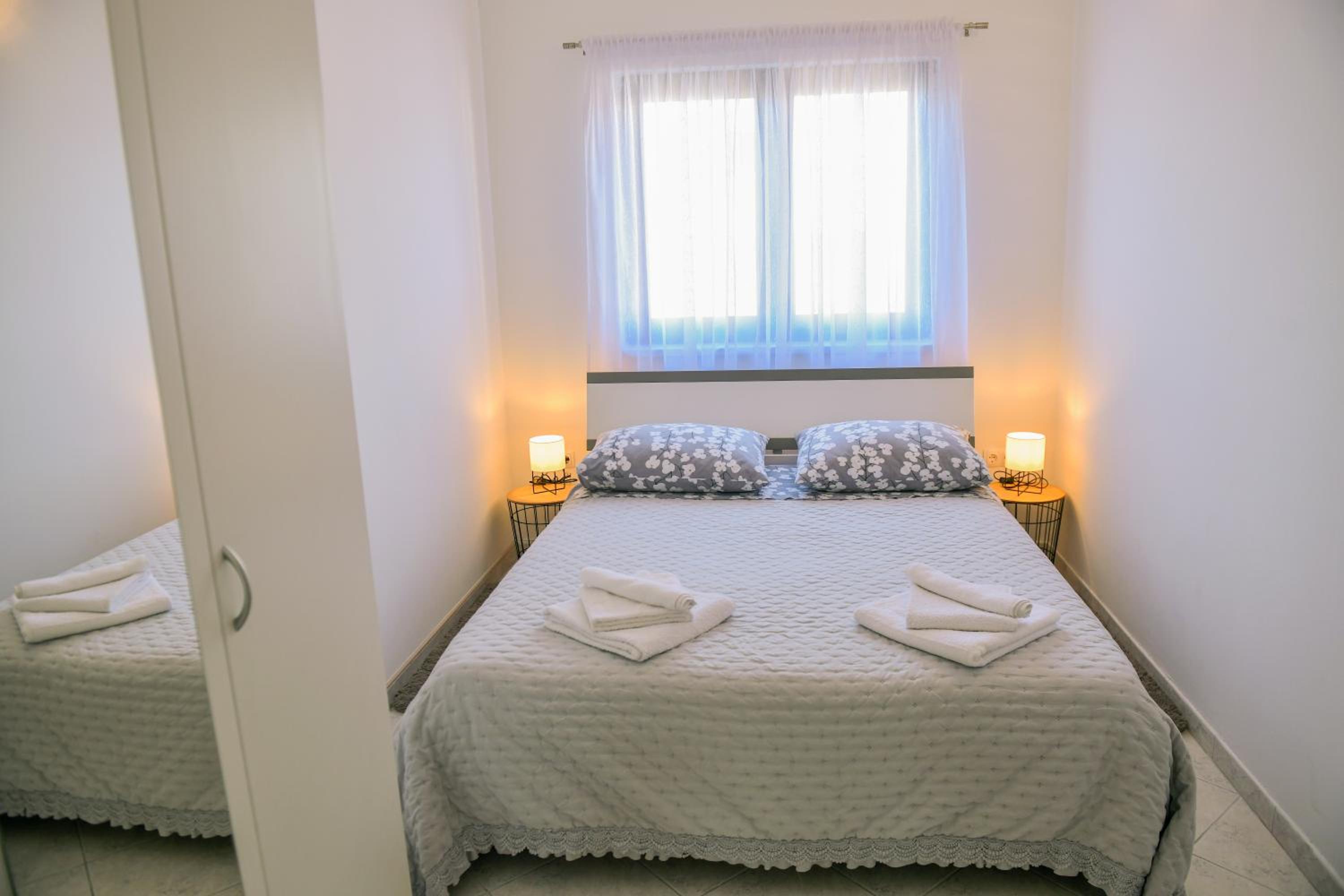Two-Bedroom Apartment - Photo 6
