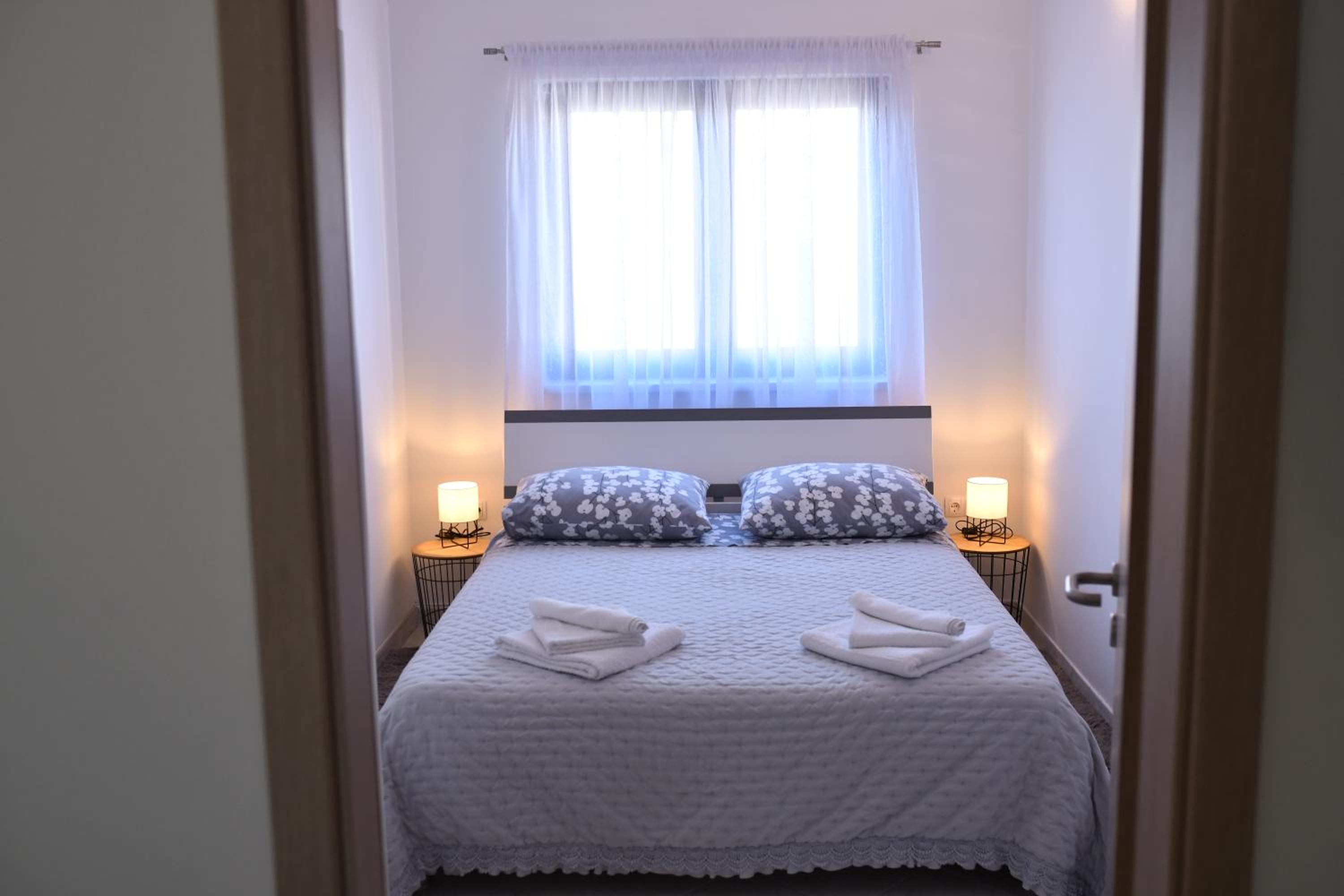 Two-Bedroom Apartment - Photo 9