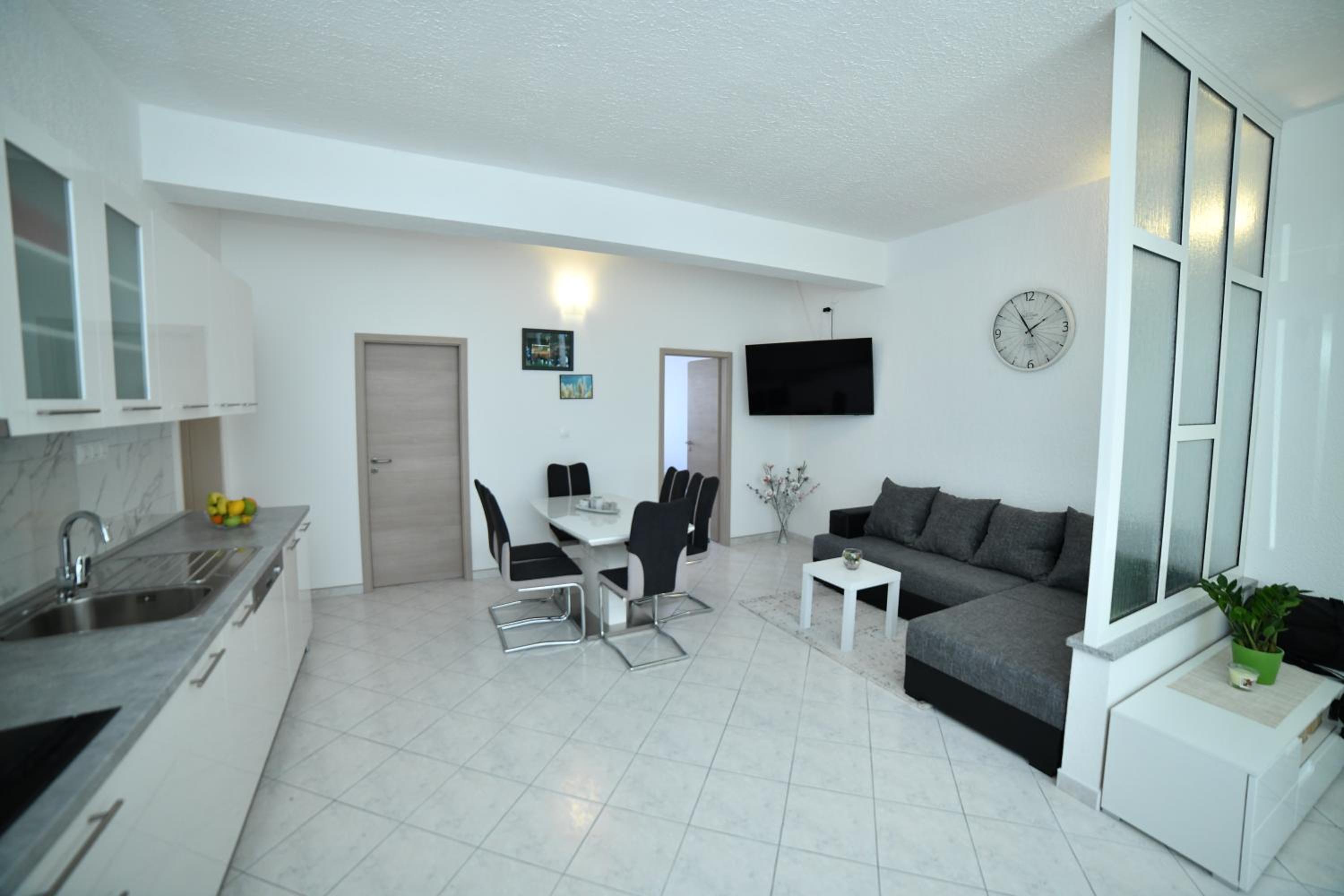 Two-Bedroom Apartment - Photo 15