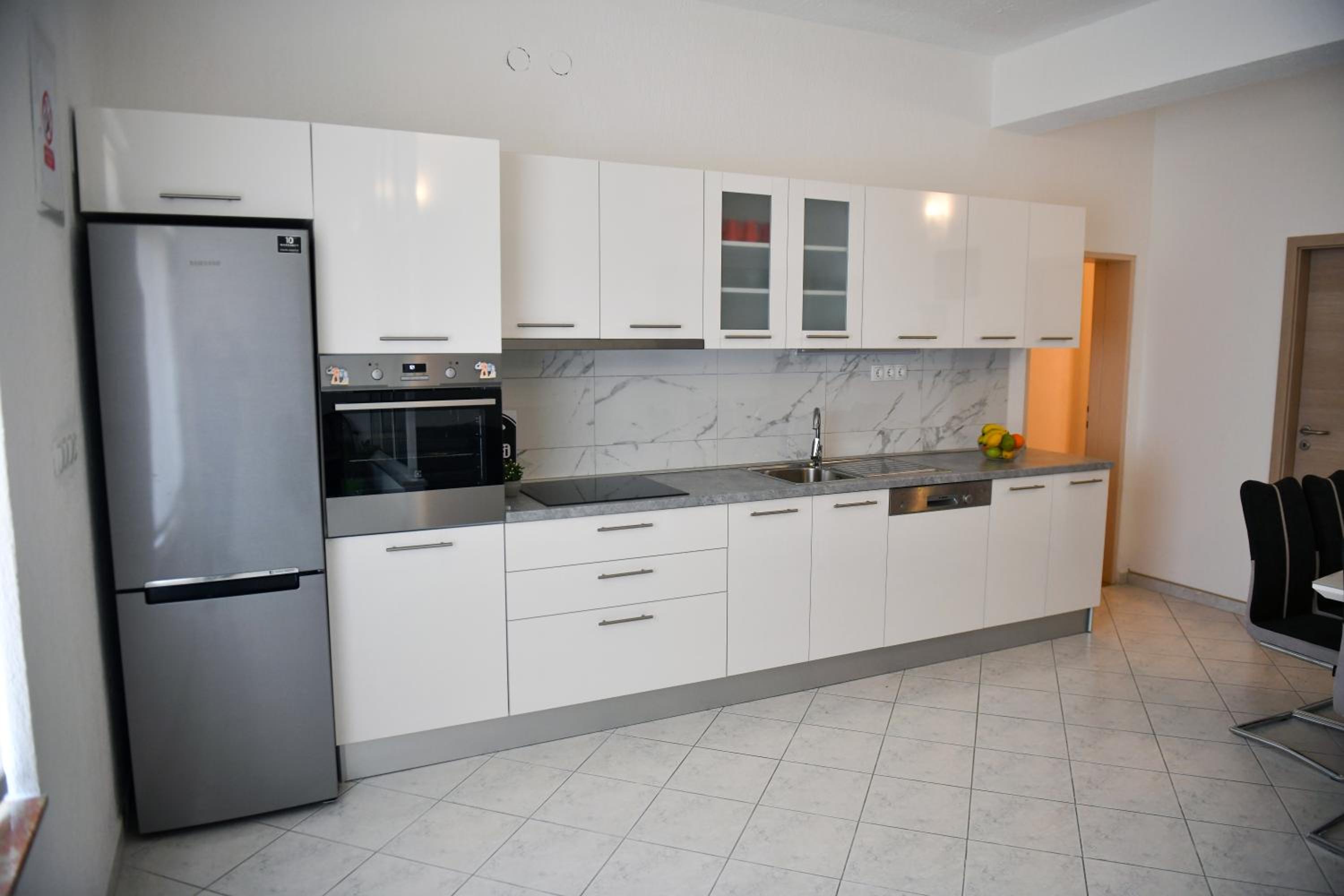 Two-Bedroom Apartment - Photo 18