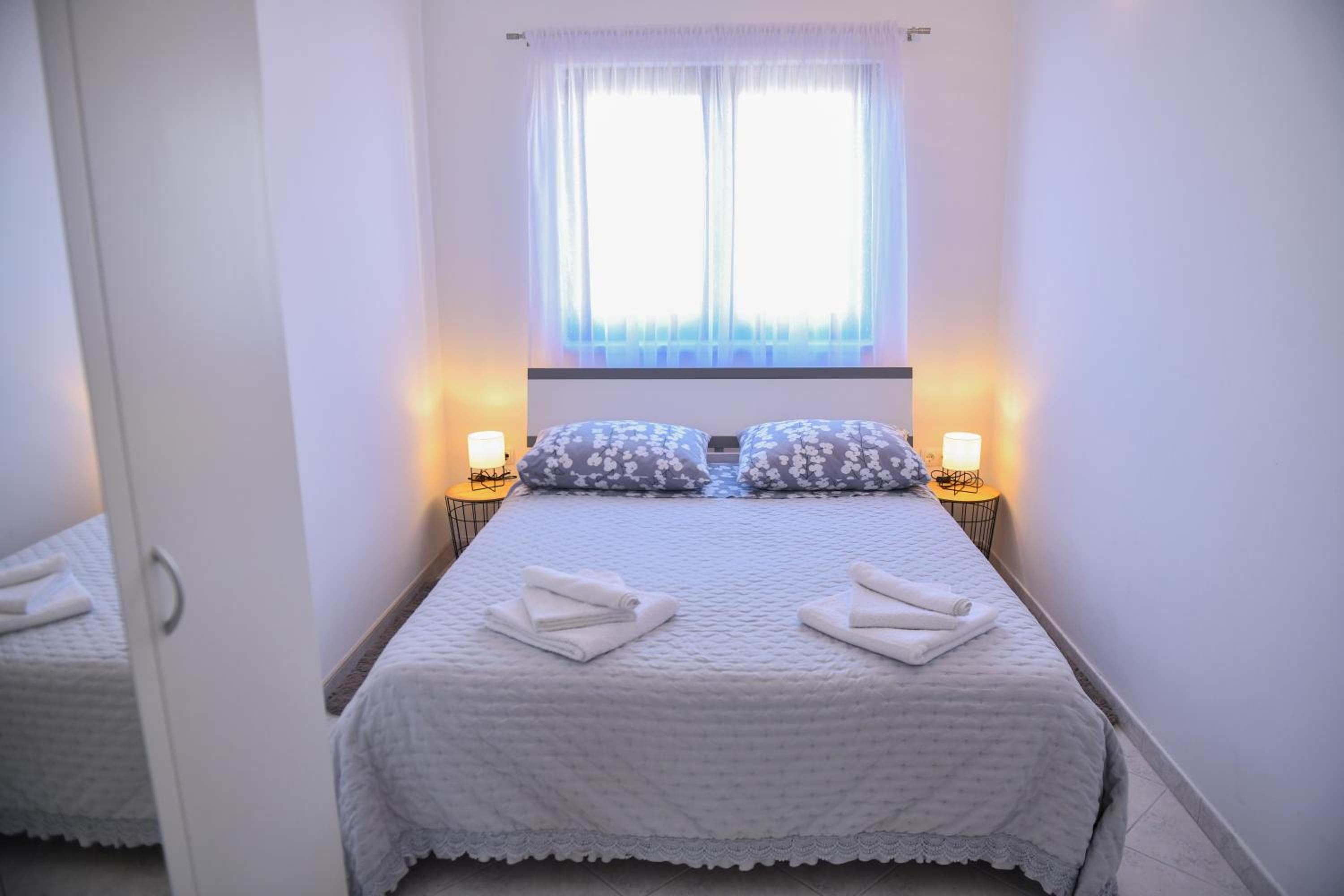 Two-Bedroom Apartment - Photo 20