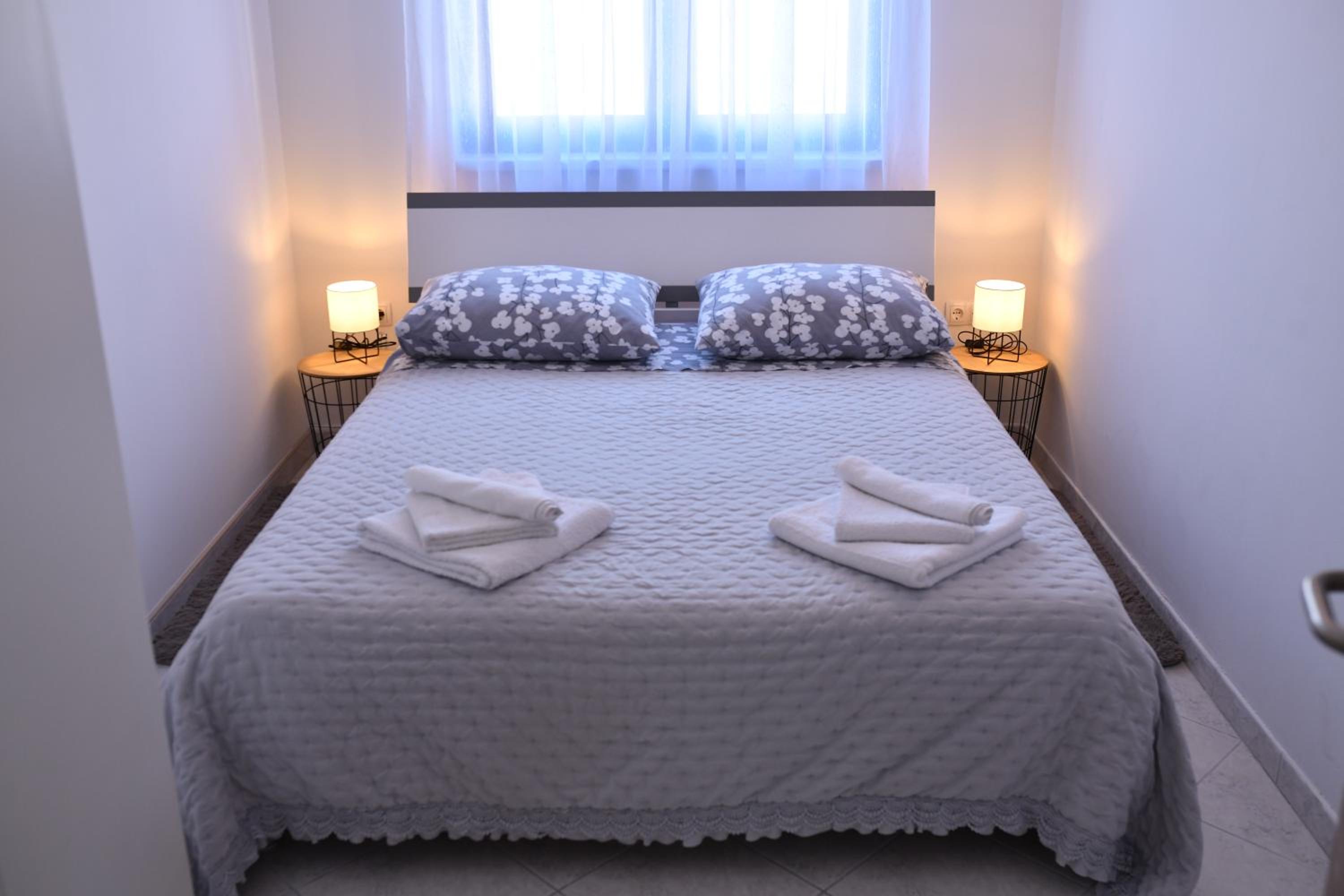 Two-Bedroom Apartment - Photo 26