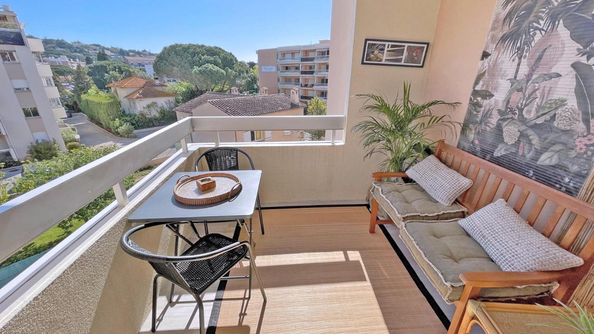 Studio with Terrace