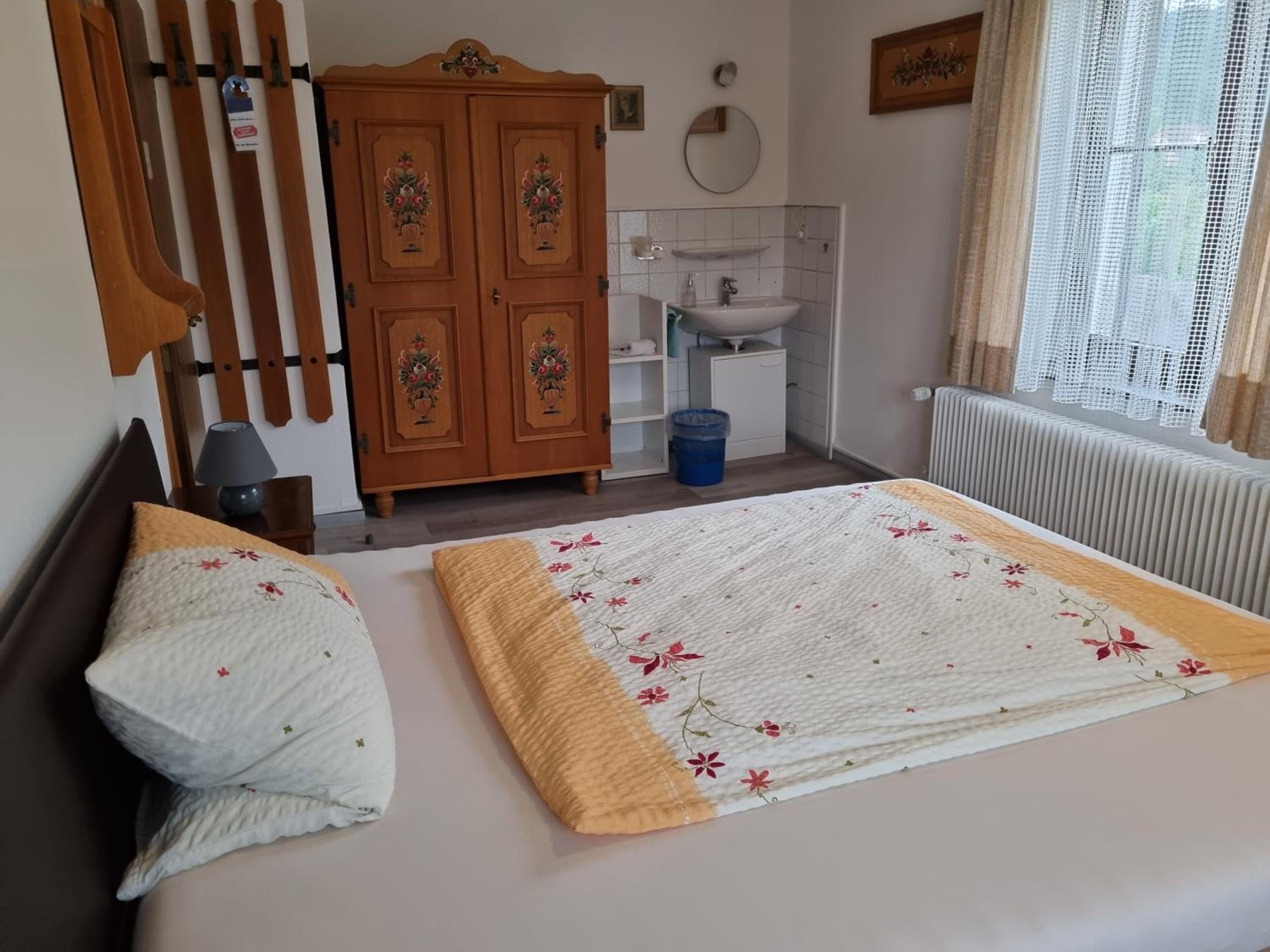 Single Room with External Private Bathroom photo 2