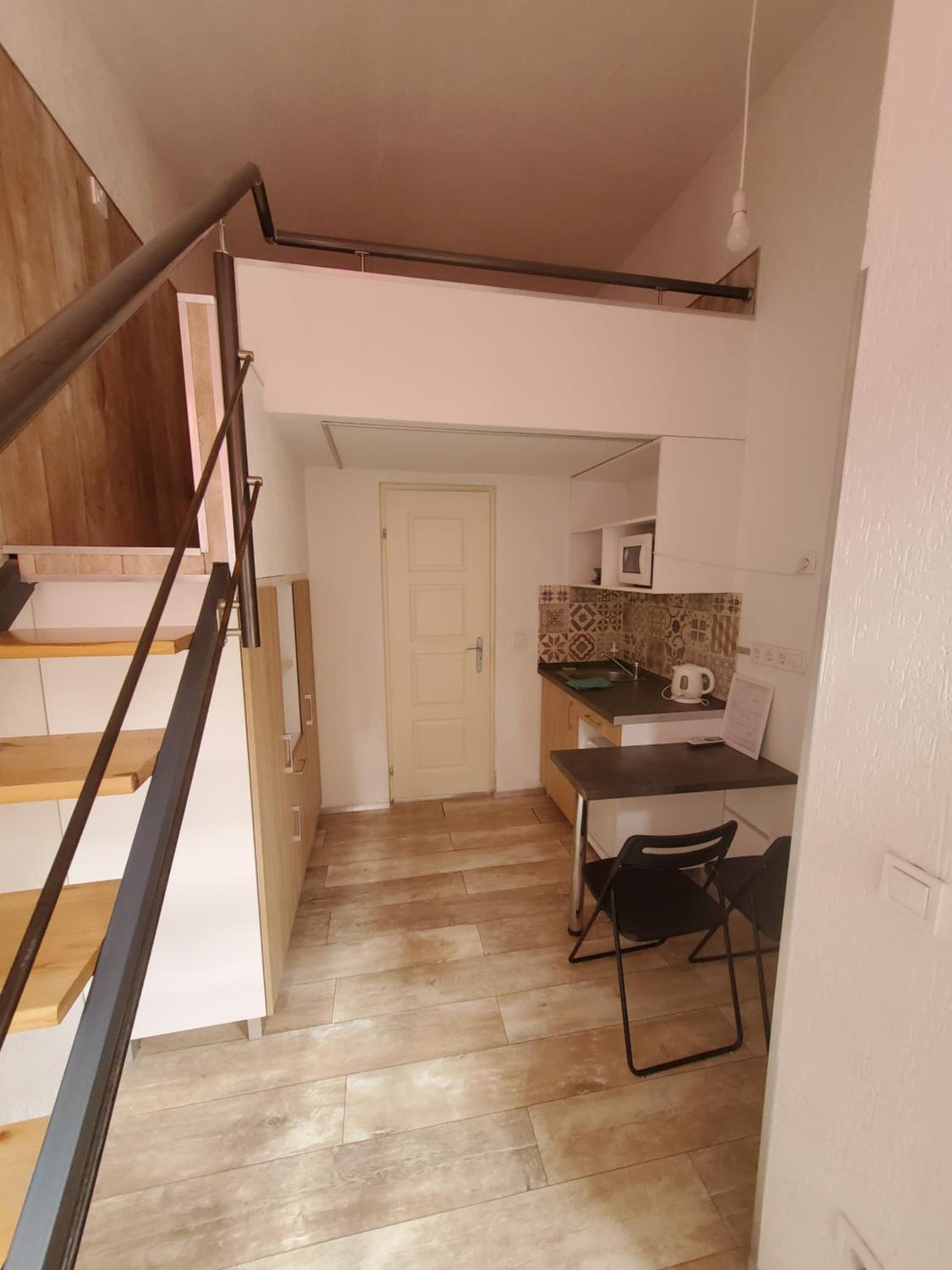 One-Bedroom Apartment - Photo 7