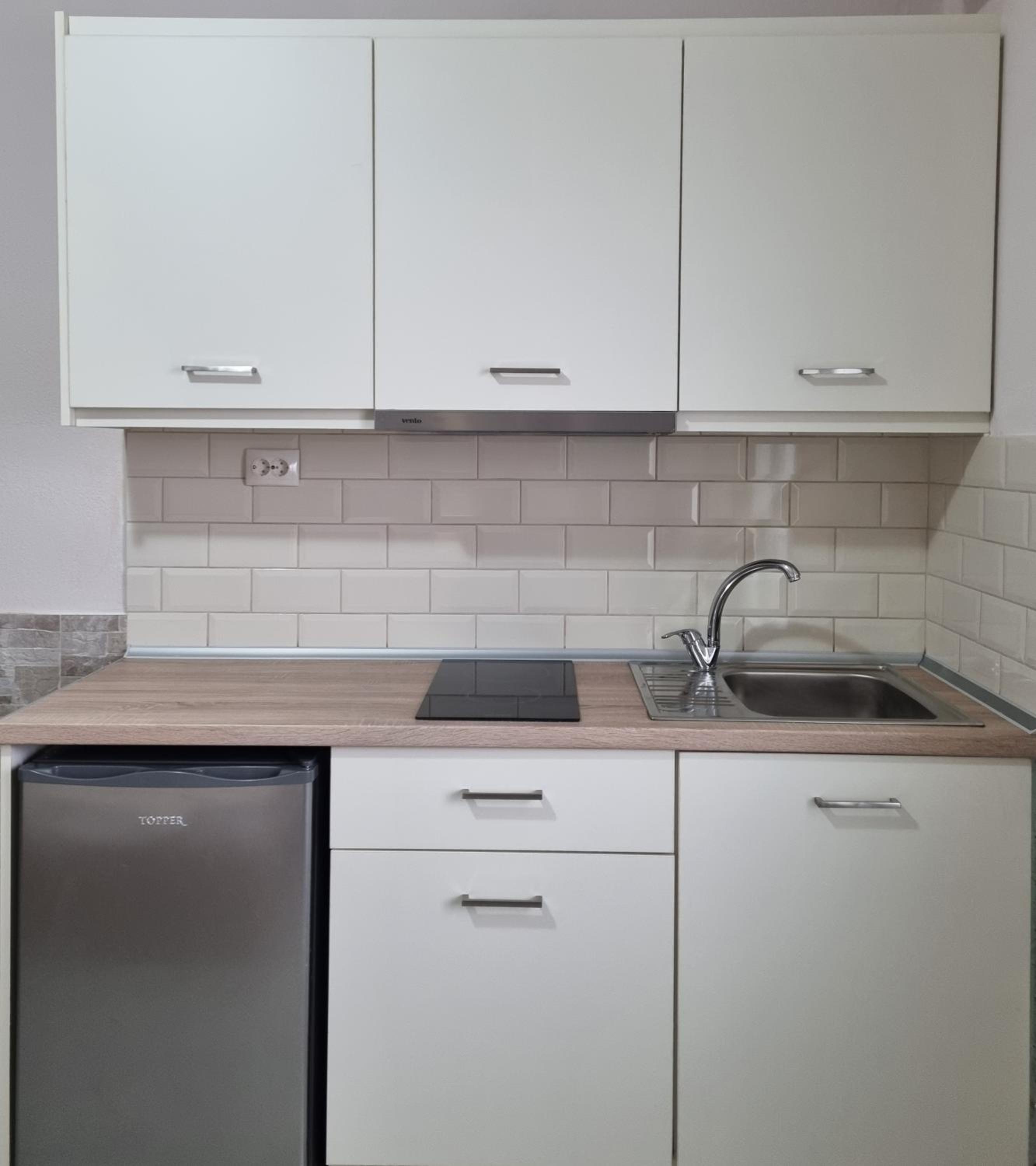 Double or Twin Studio (2 Adults) photo 2