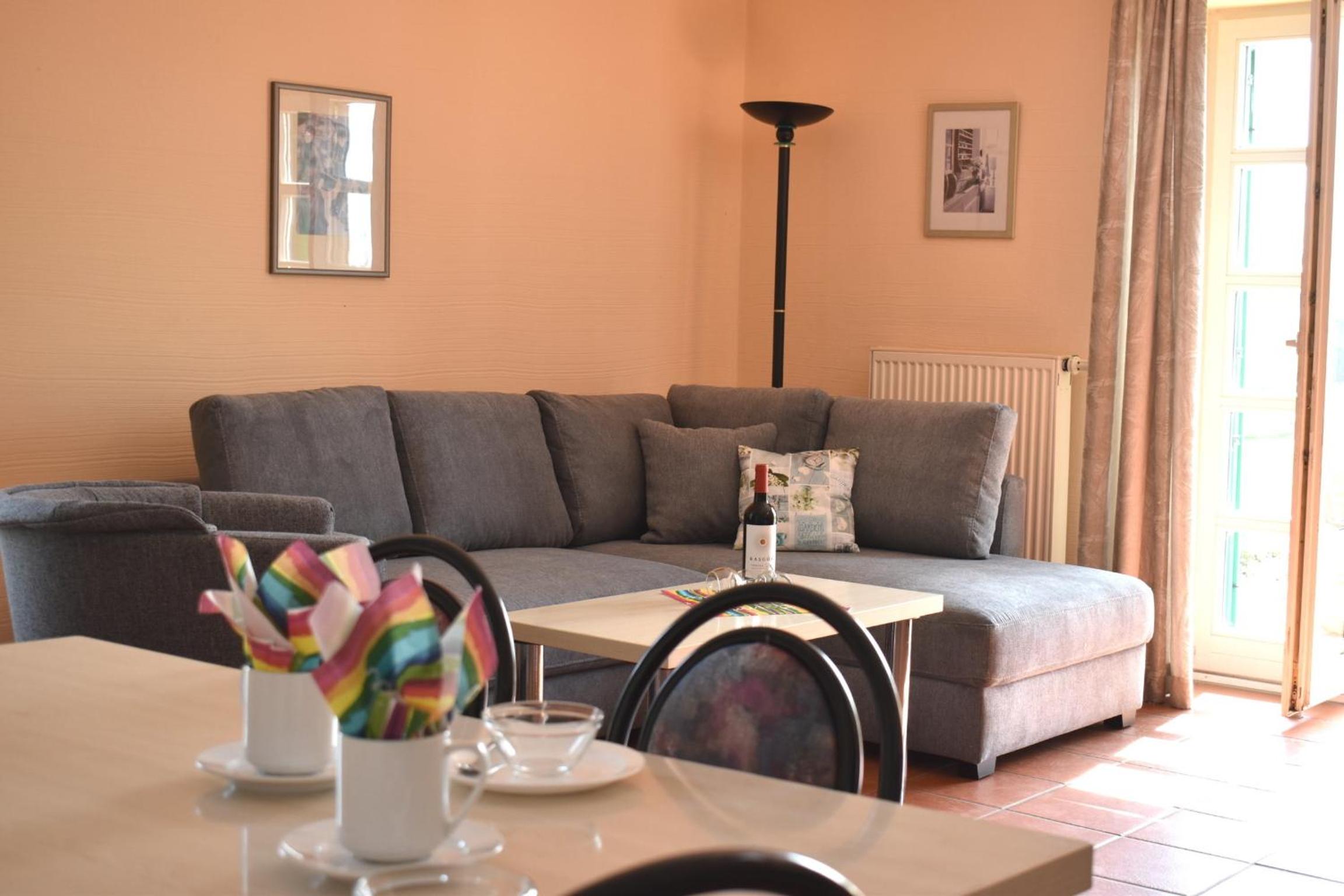 Apartment photo 1