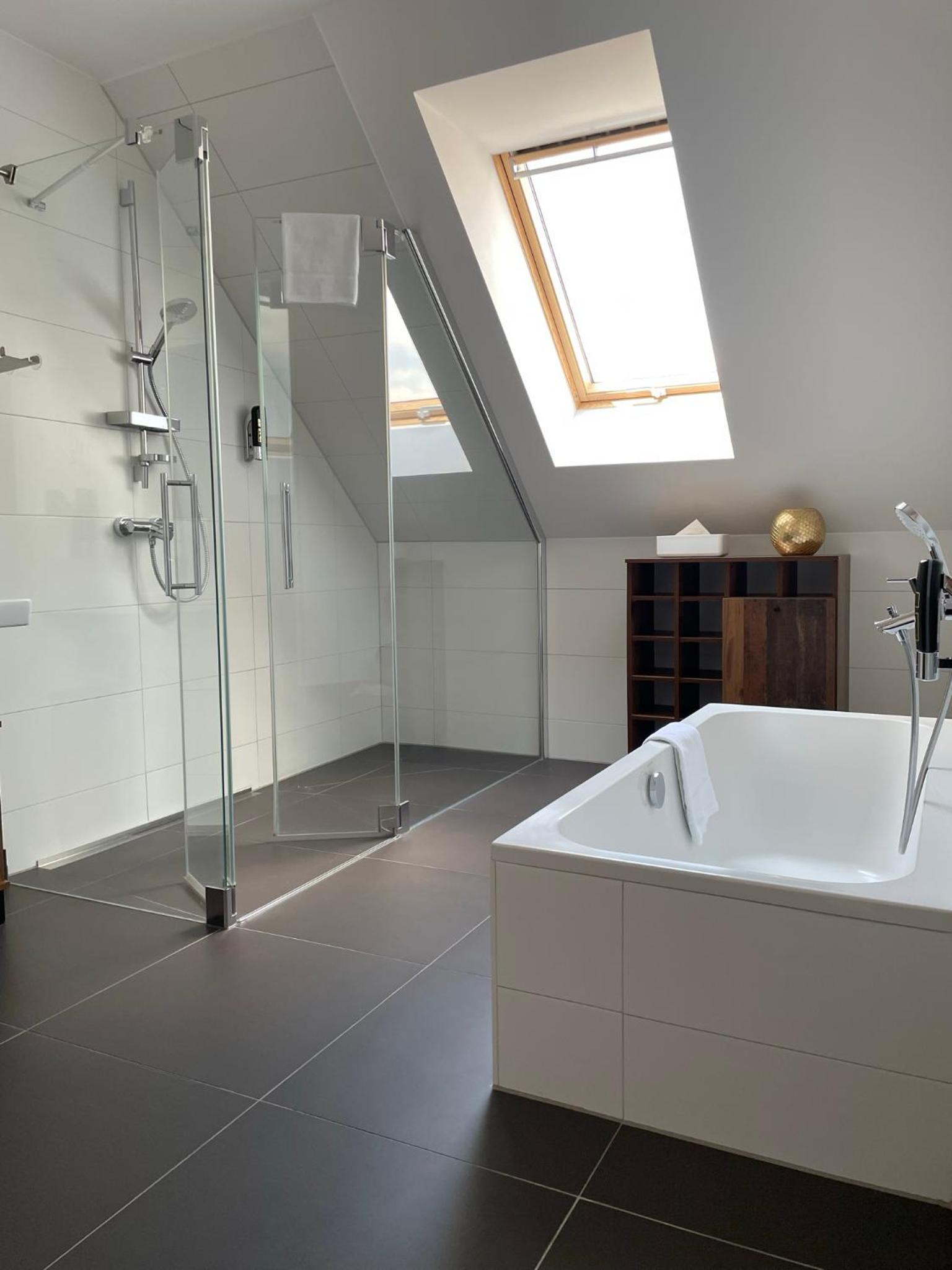 Two-Bedroom Apartment - Photo 19