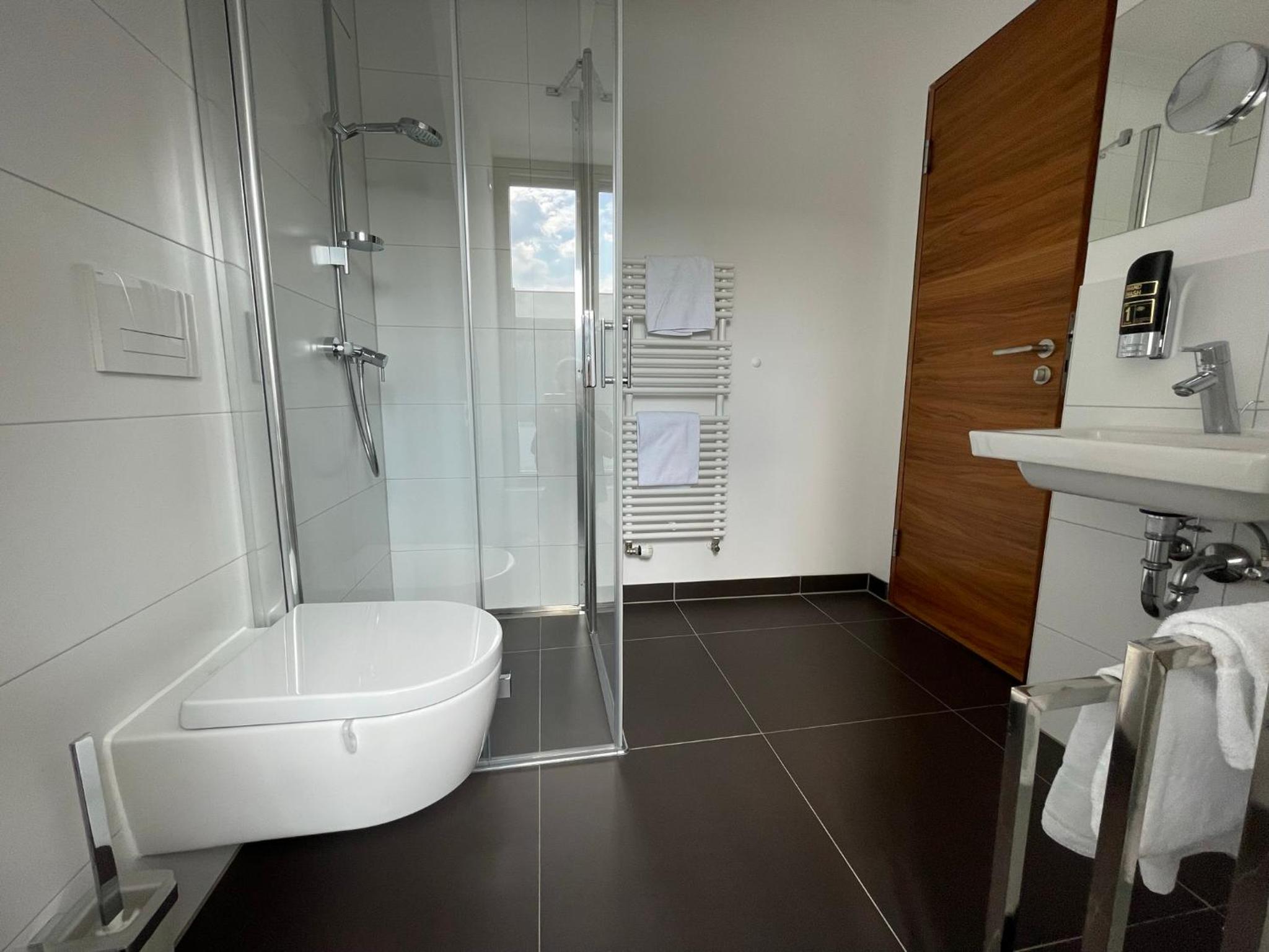 Two-Bedroom Apartment - Photo 22