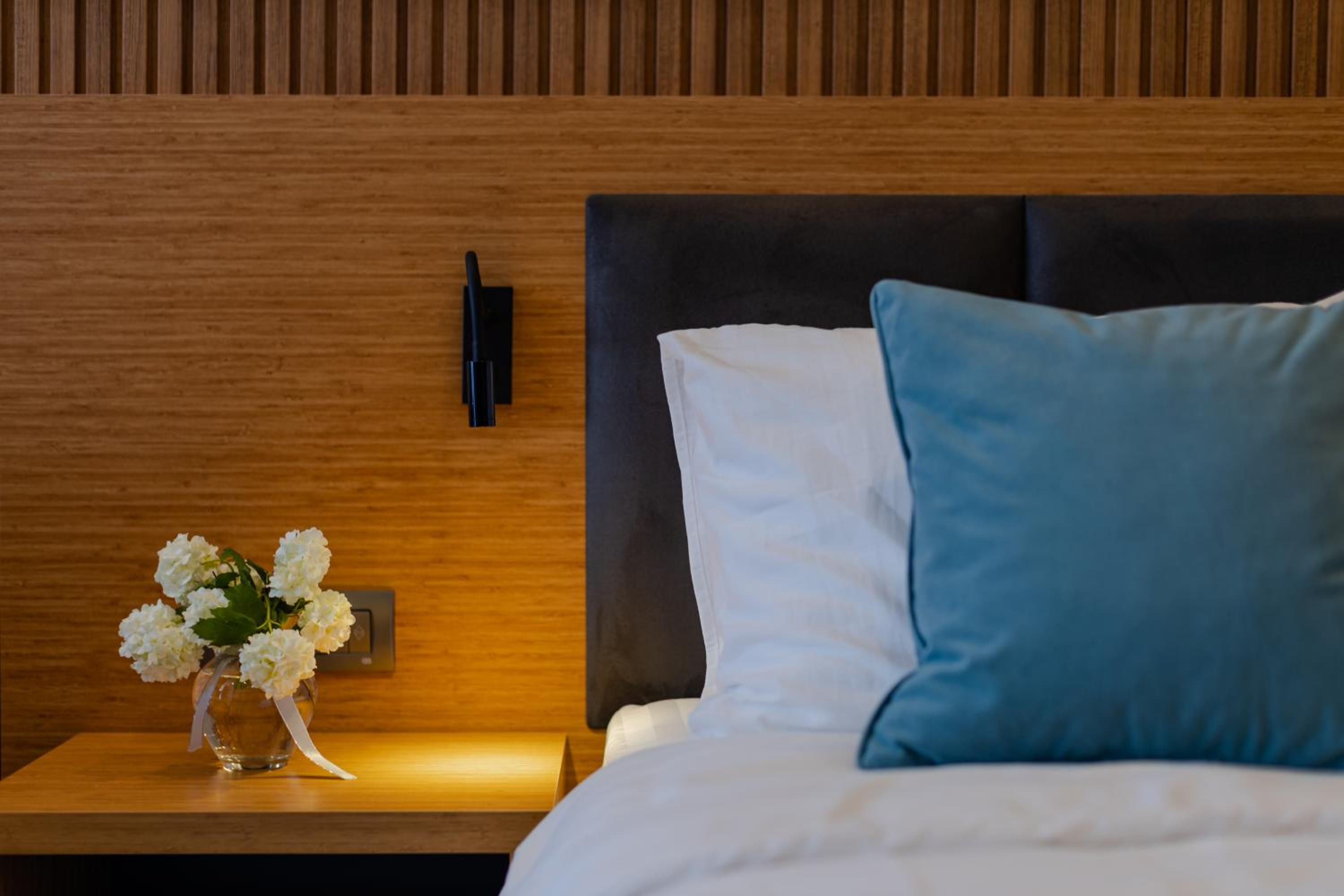 Superior King Room - Photo 3