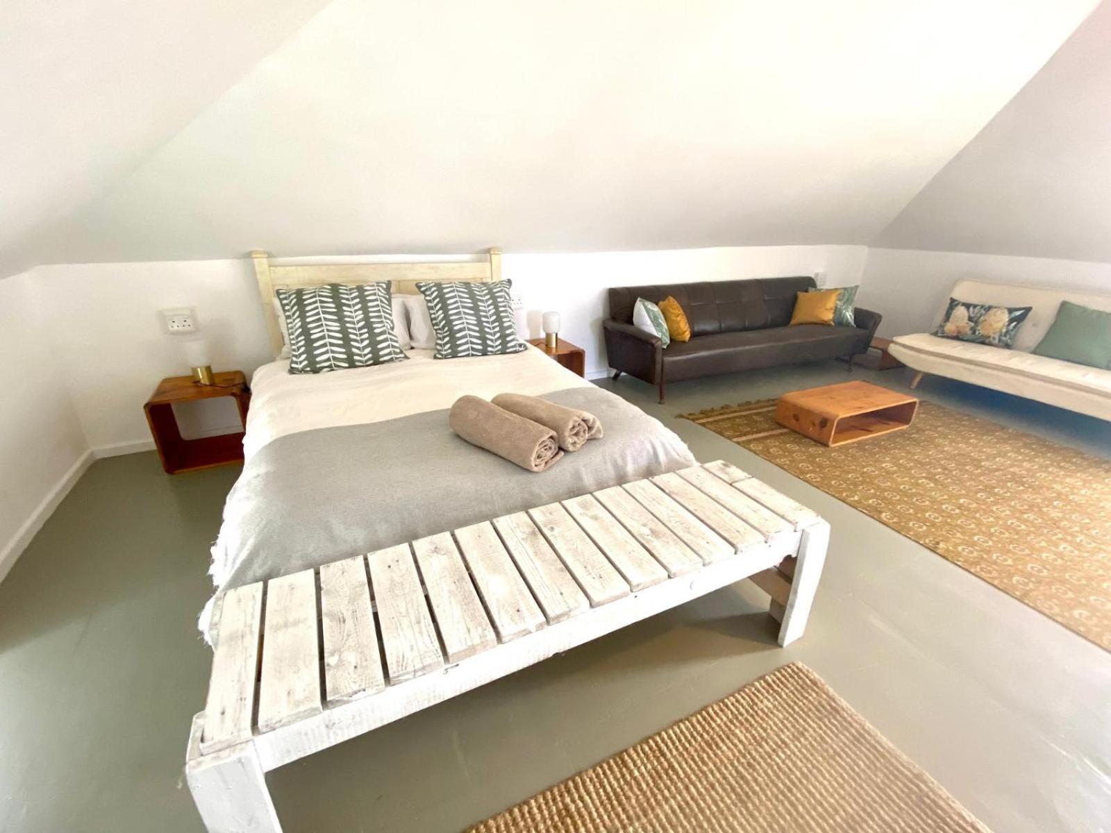 Studio with Balcony - Photo 1