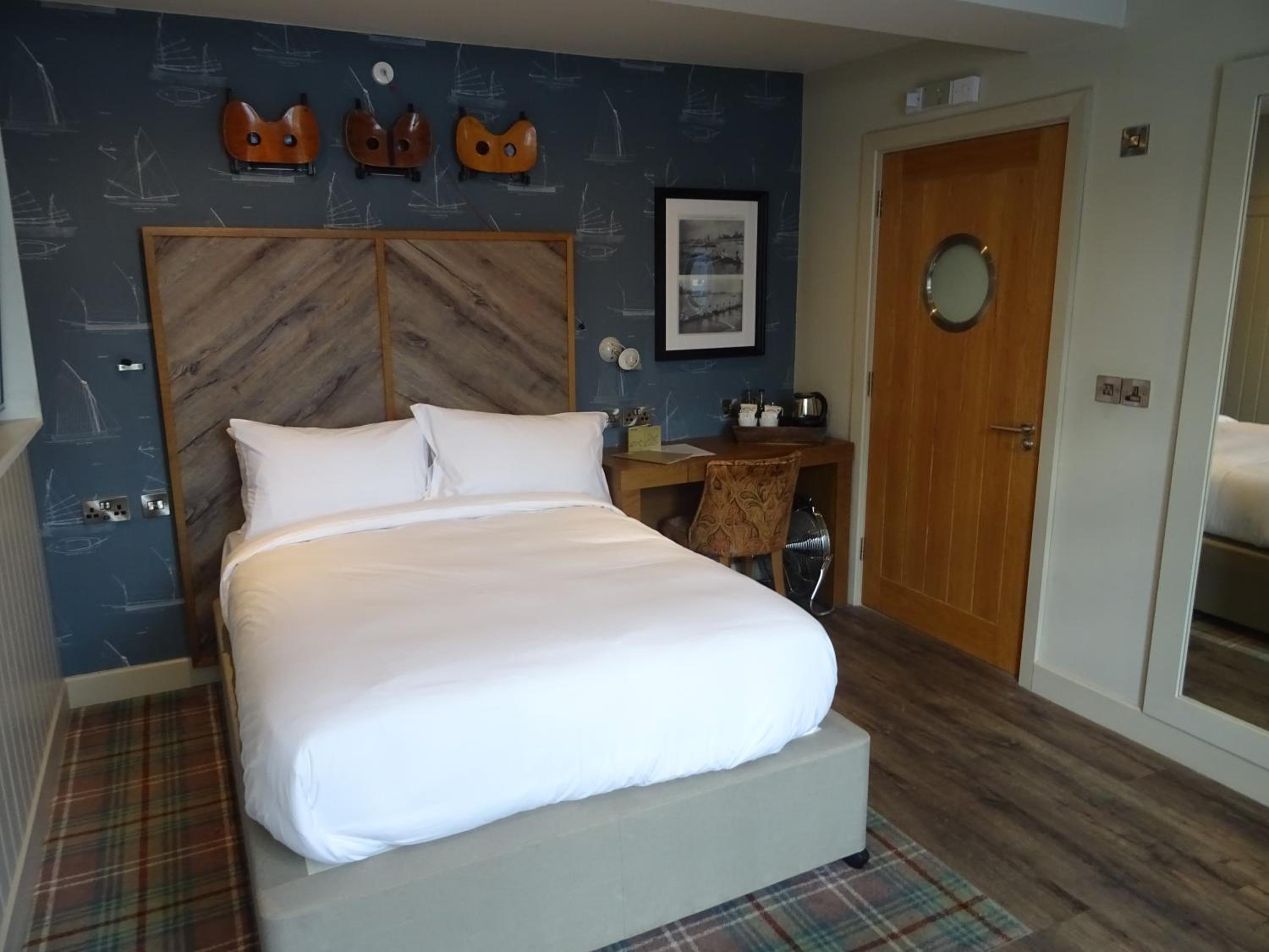 Cozy Double Room with Wet Room photo 1