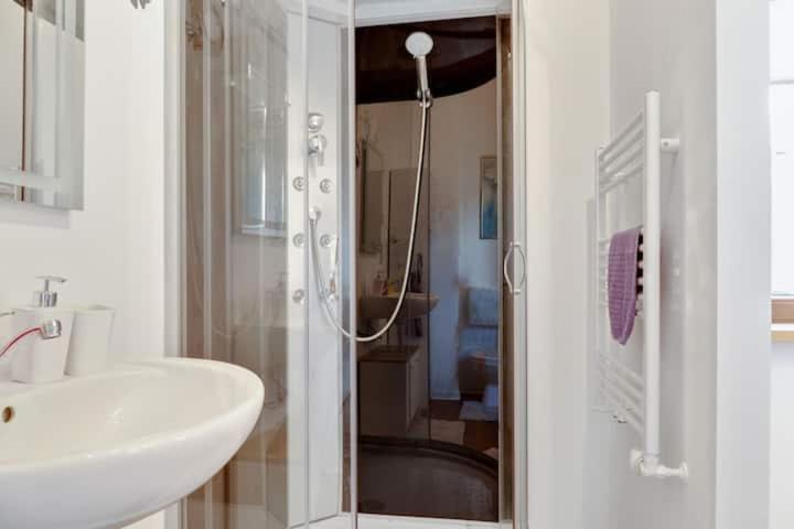 Three-Bedroom Apartment - Photo 16