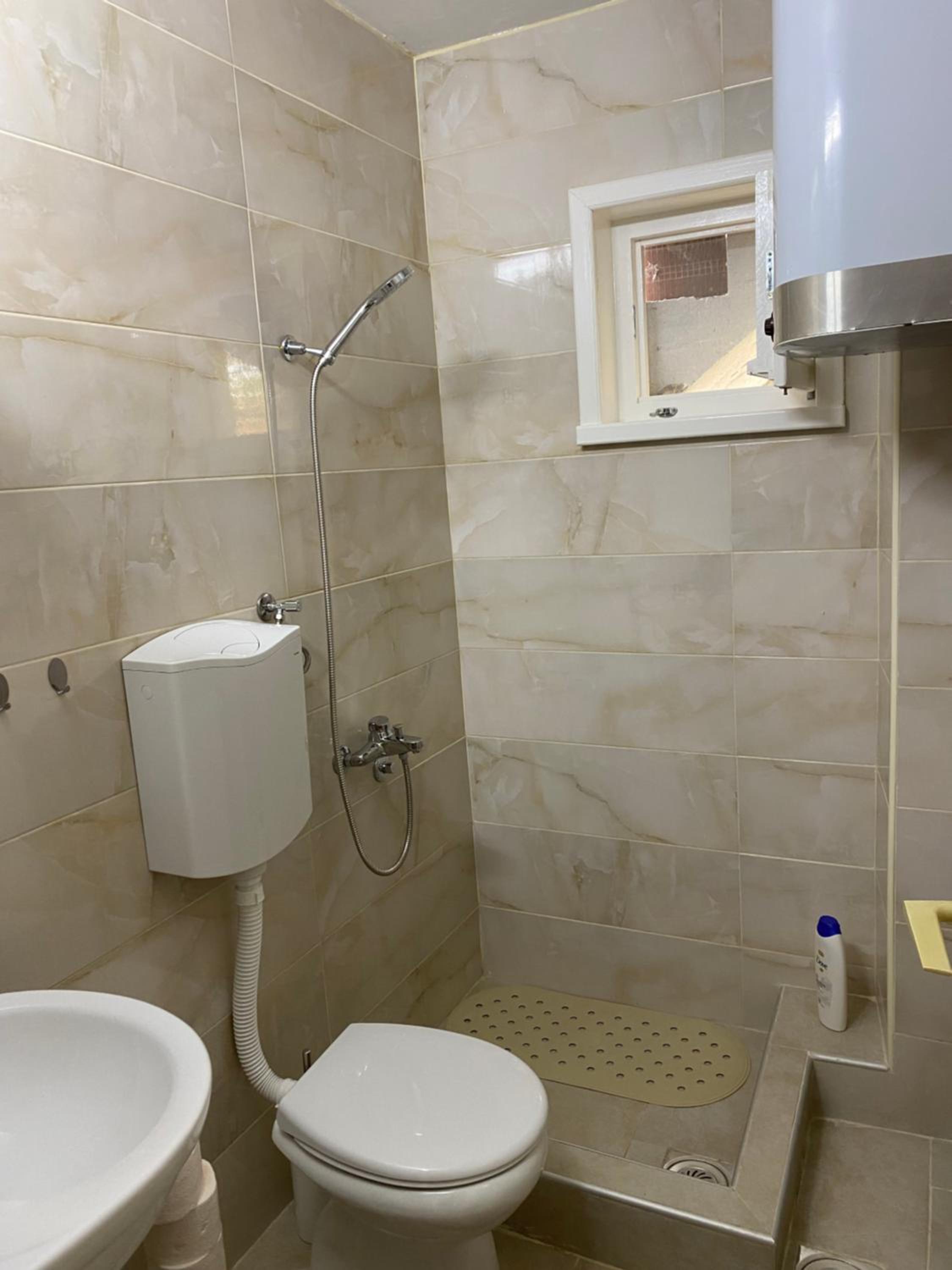 One-Bedroom House photo 2