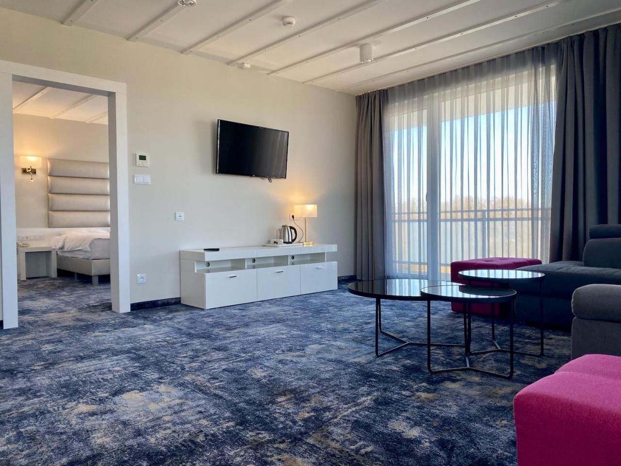 Superior Suite - Photo 4