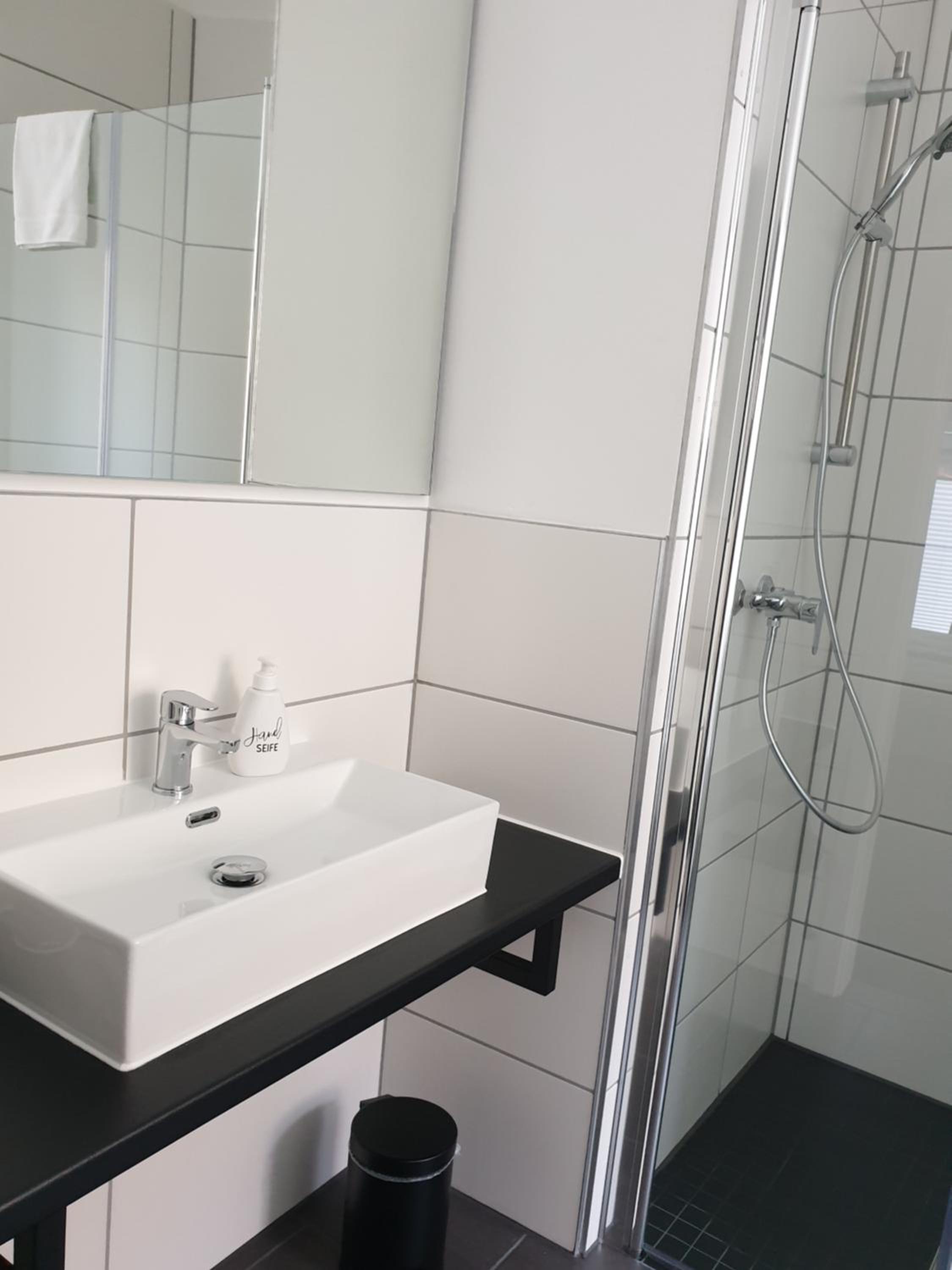 Double Room - Photo 10