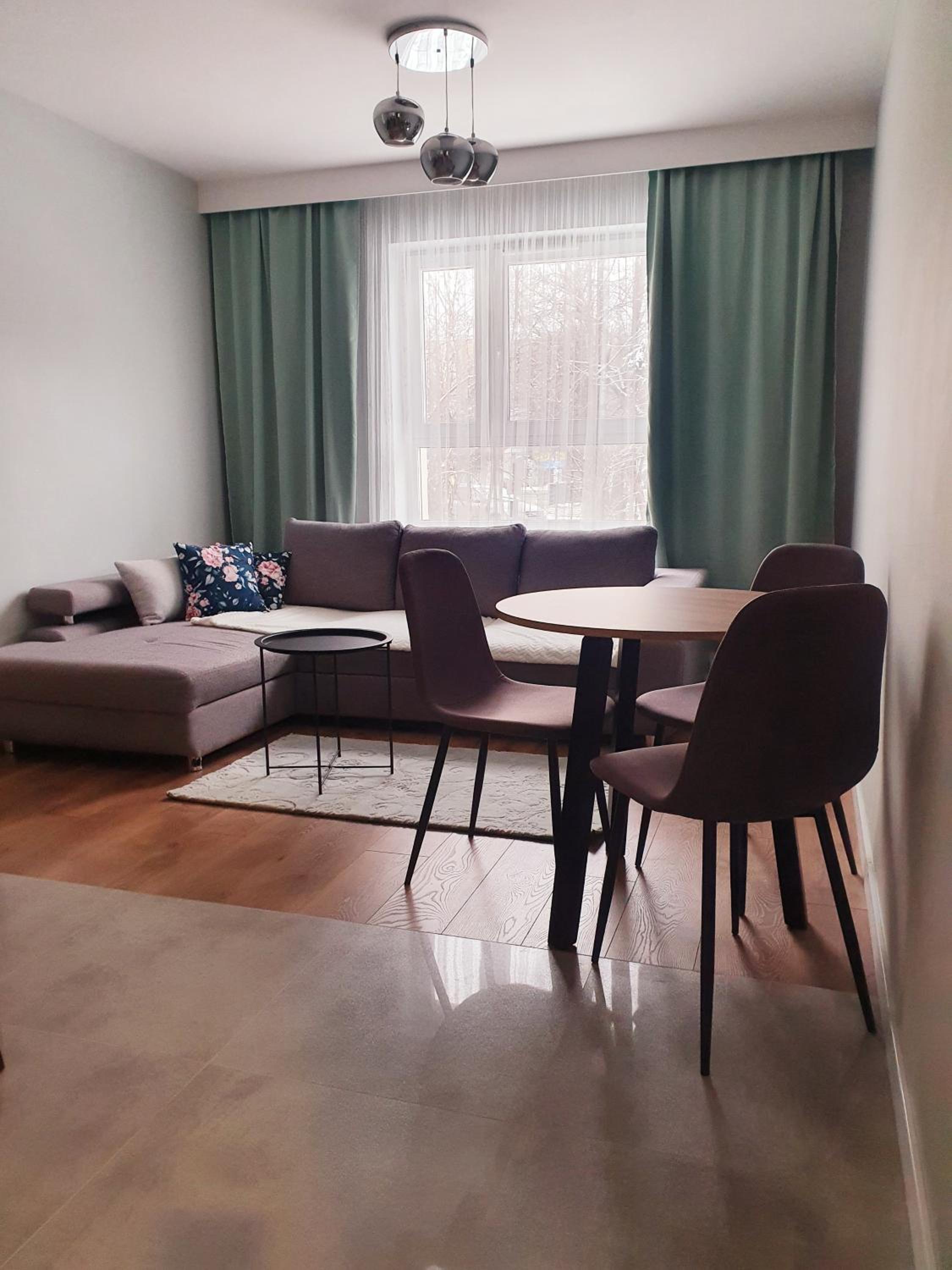 One-Bedroom Apartment - Photo 11