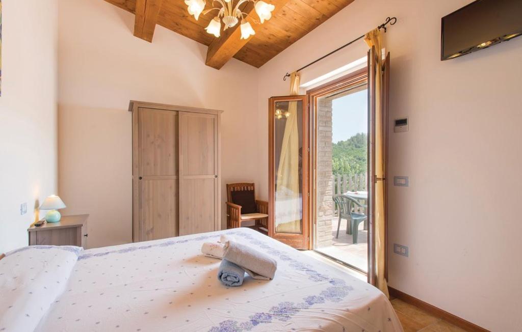 Apartment with Terrace photo 2