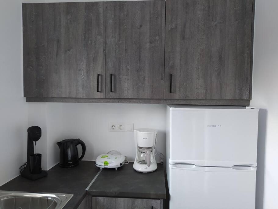 One-Bedroom Apartment photo 2