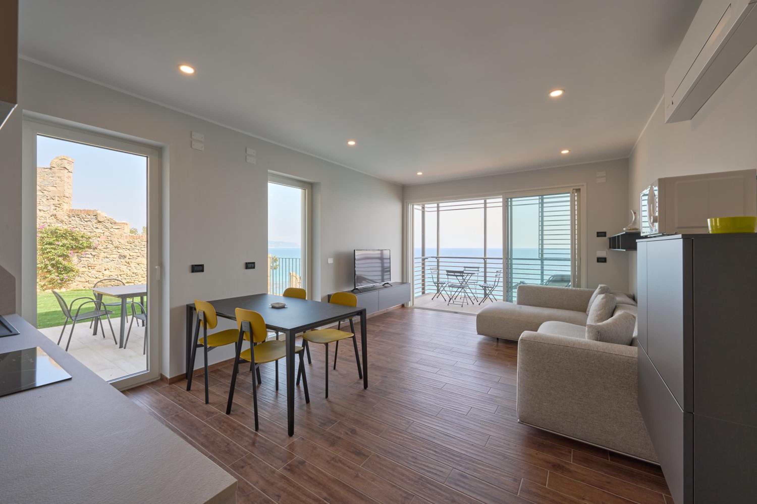 Superior Apartment photo 1