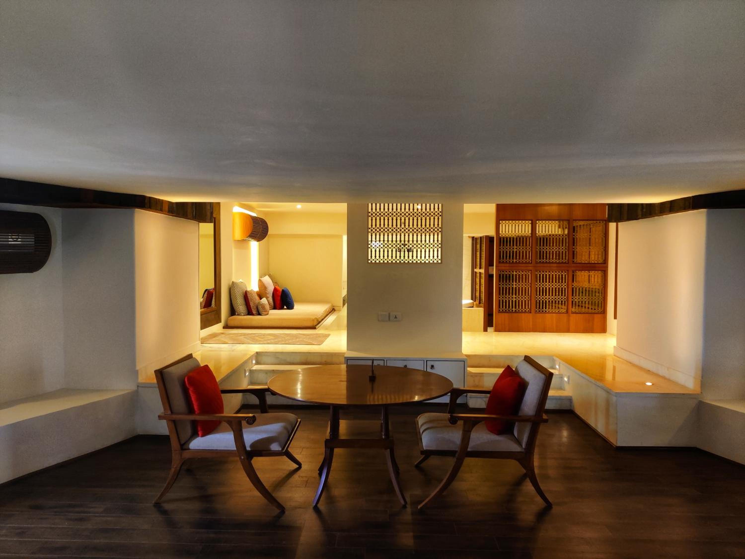 Royal Twin Suite