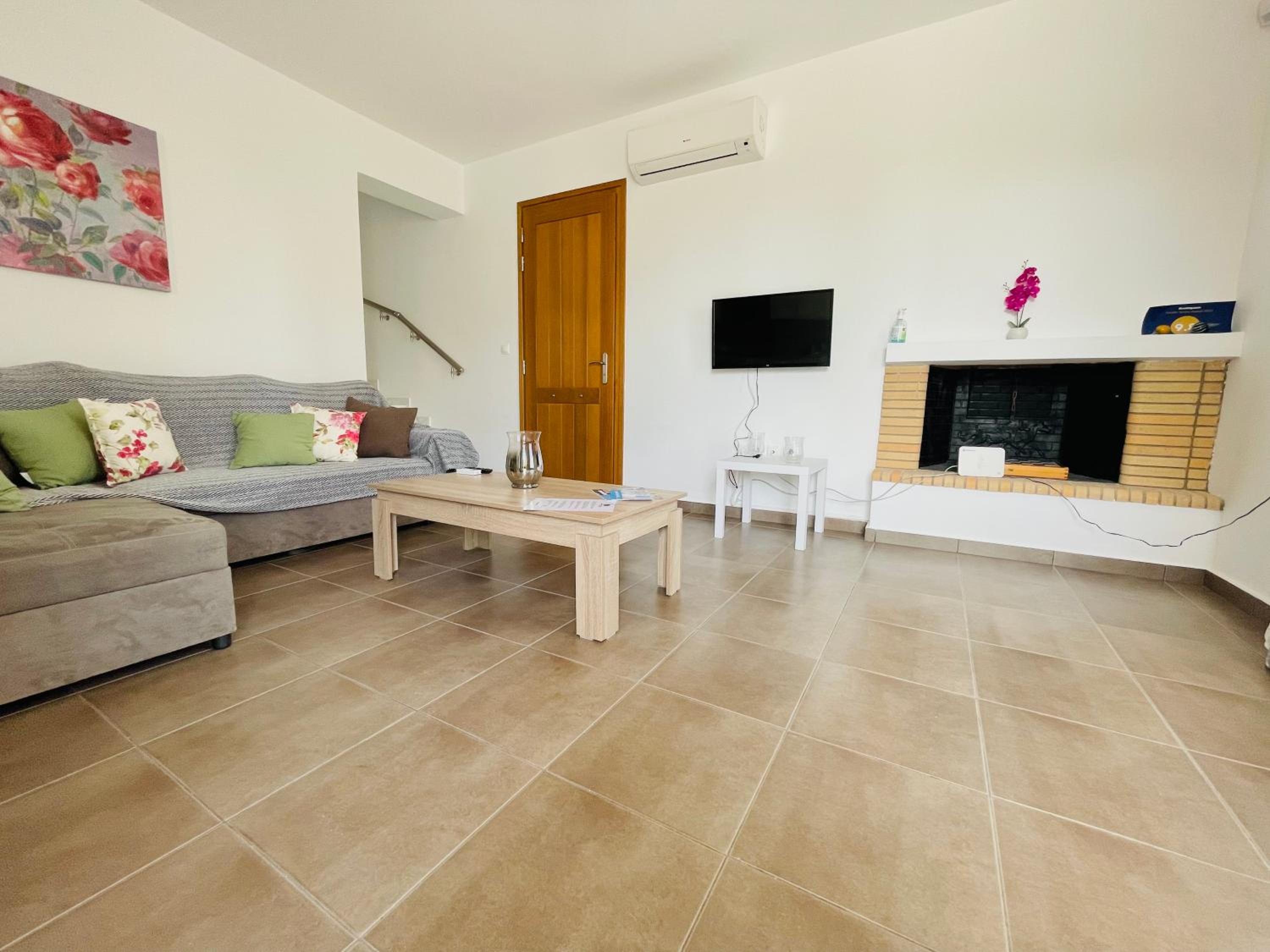 Villa photo 1