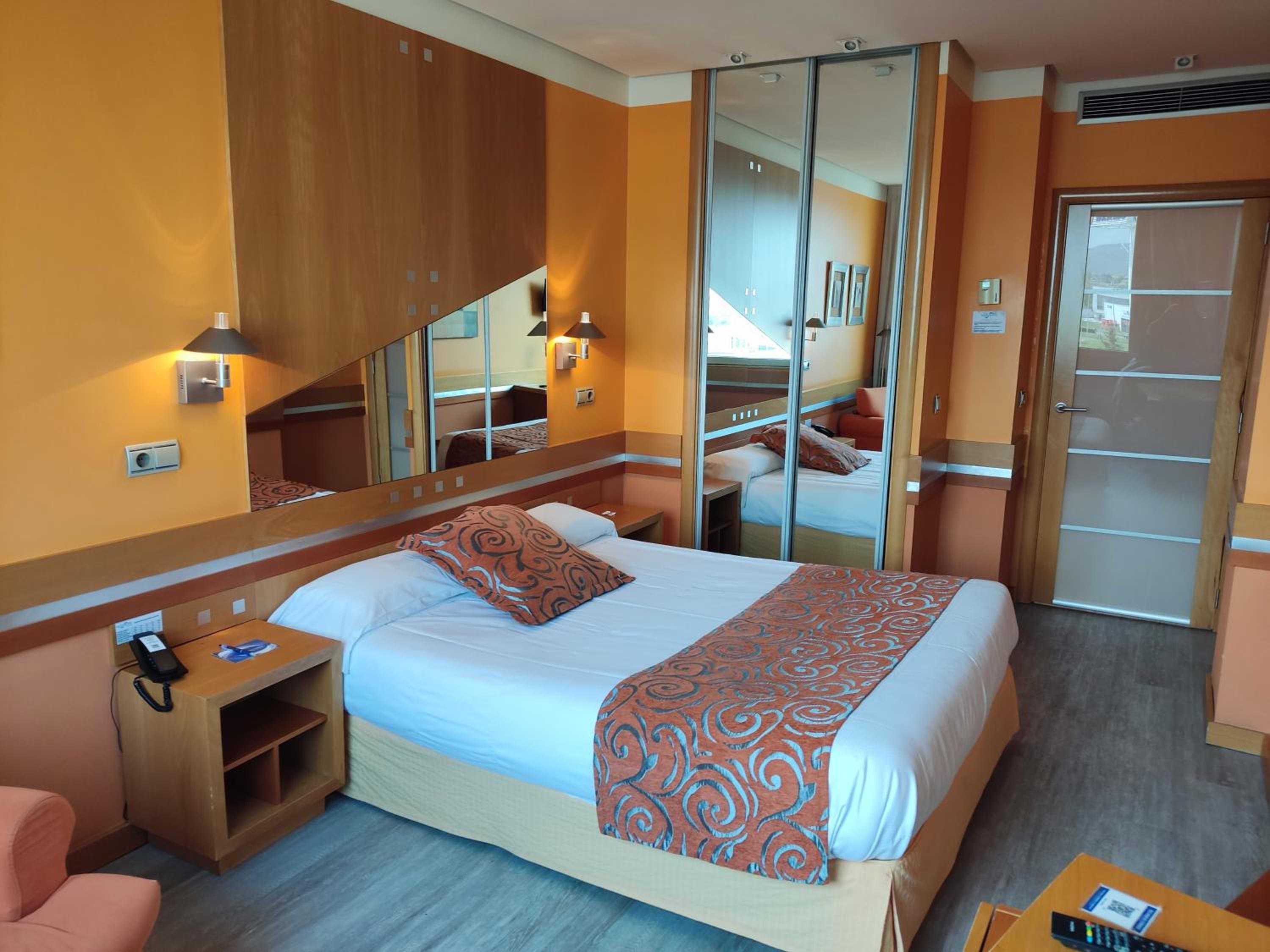 Double or Twin Room - Photo 1