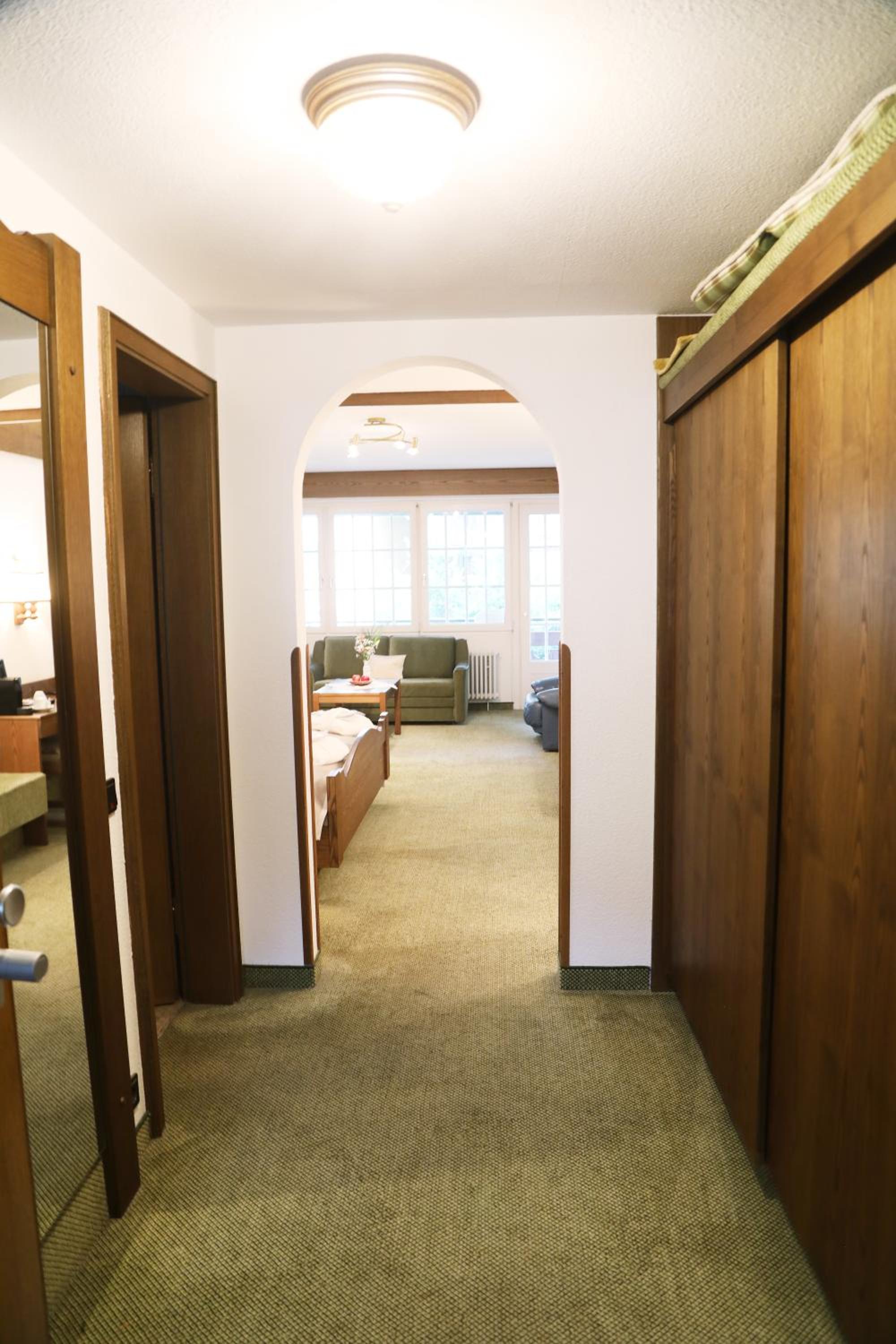Junior Suite with Balcony - Photo 2