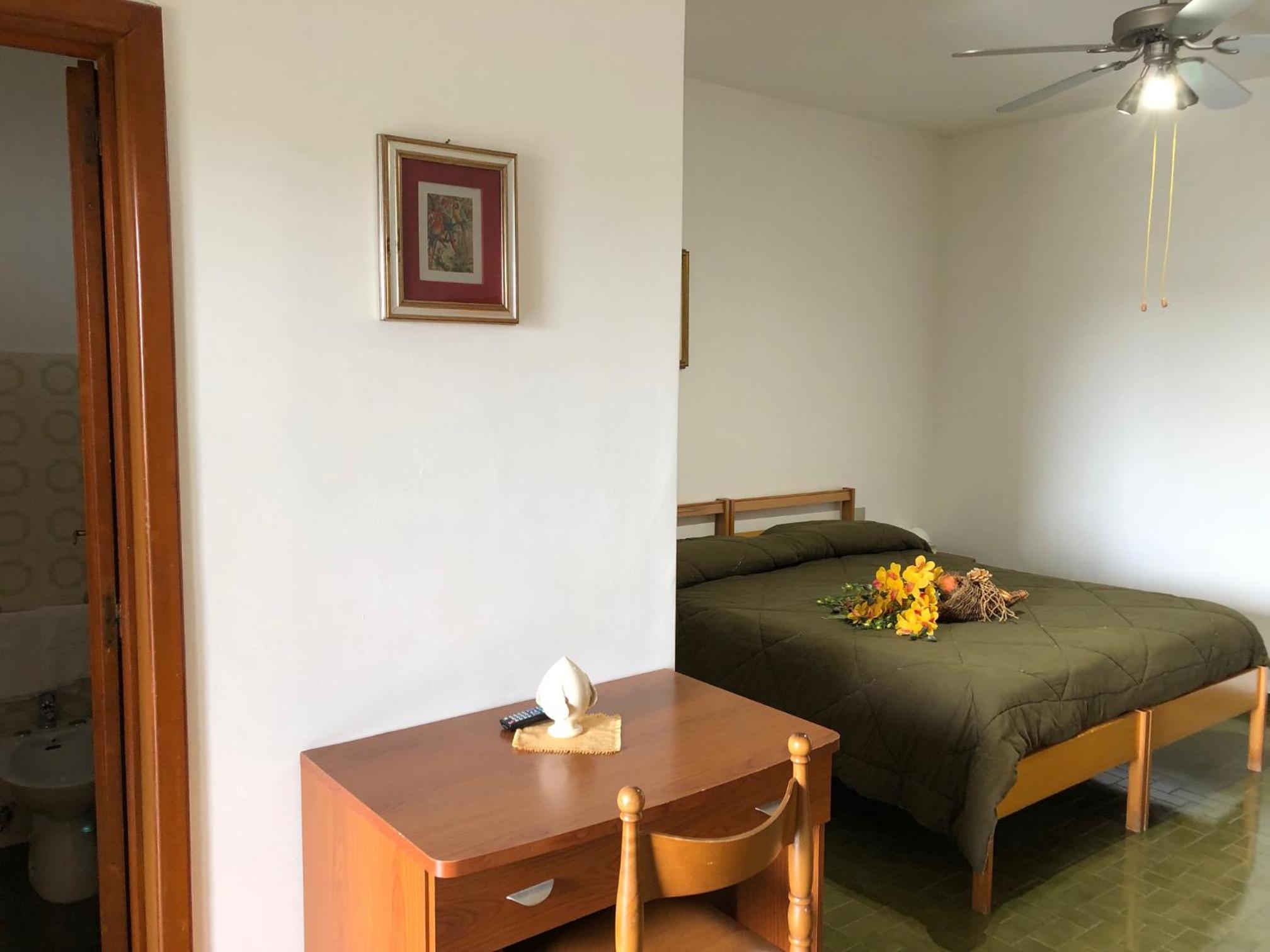 Double Room with Balcony photo 3